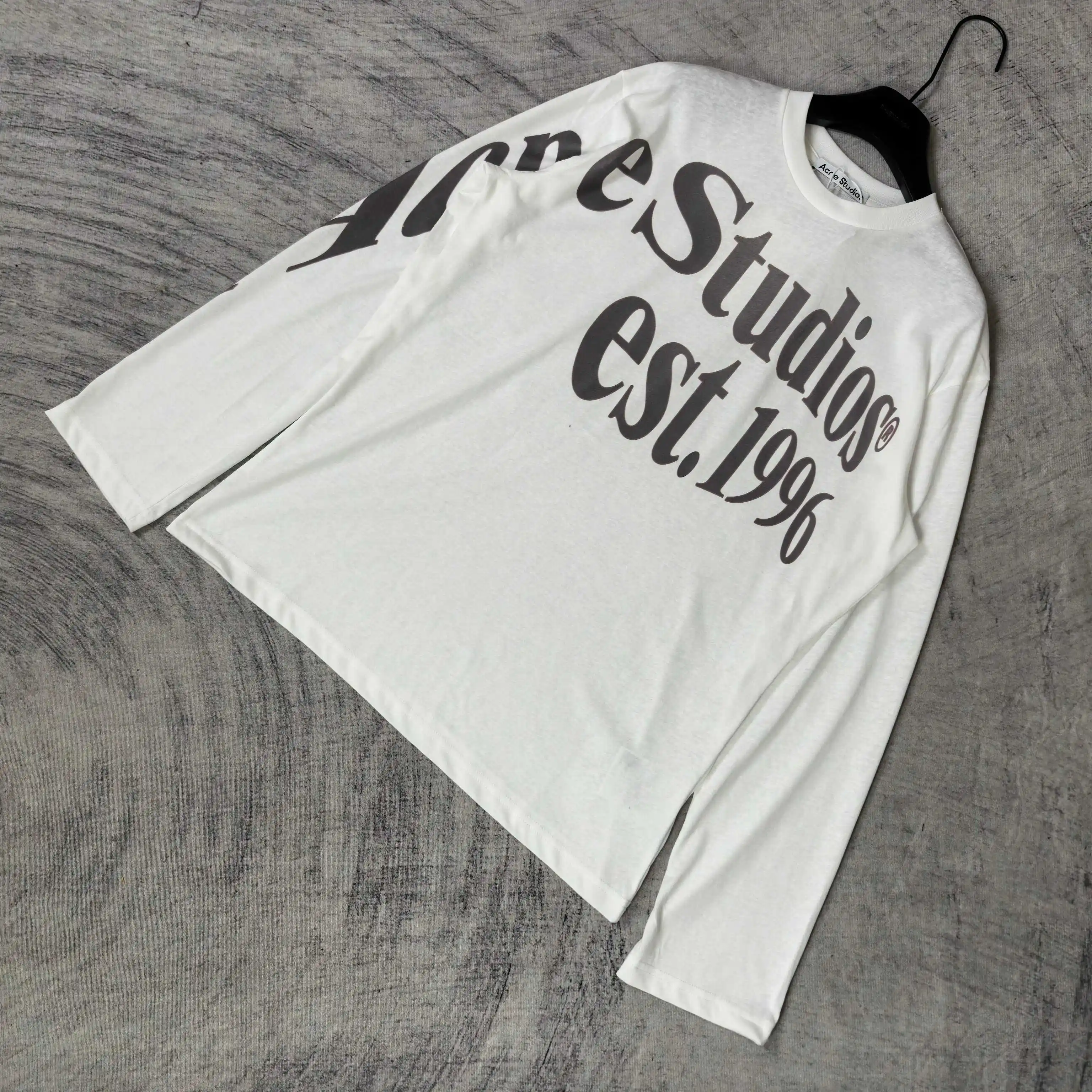 Logo Print Long-Sleeve T-Shirt D14524528 — view 4