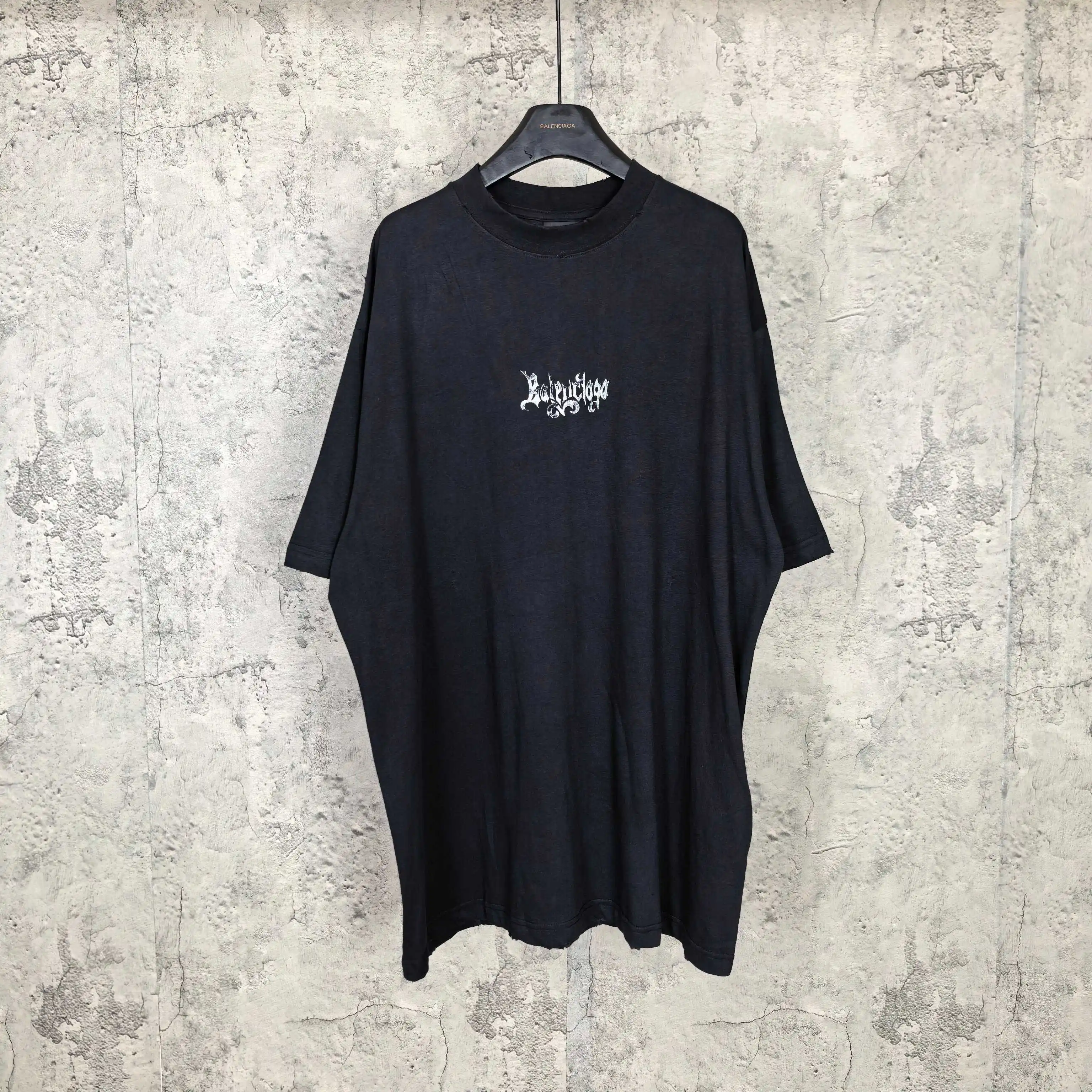 Gothic Logo Print Oversized T-Shirt D14524475