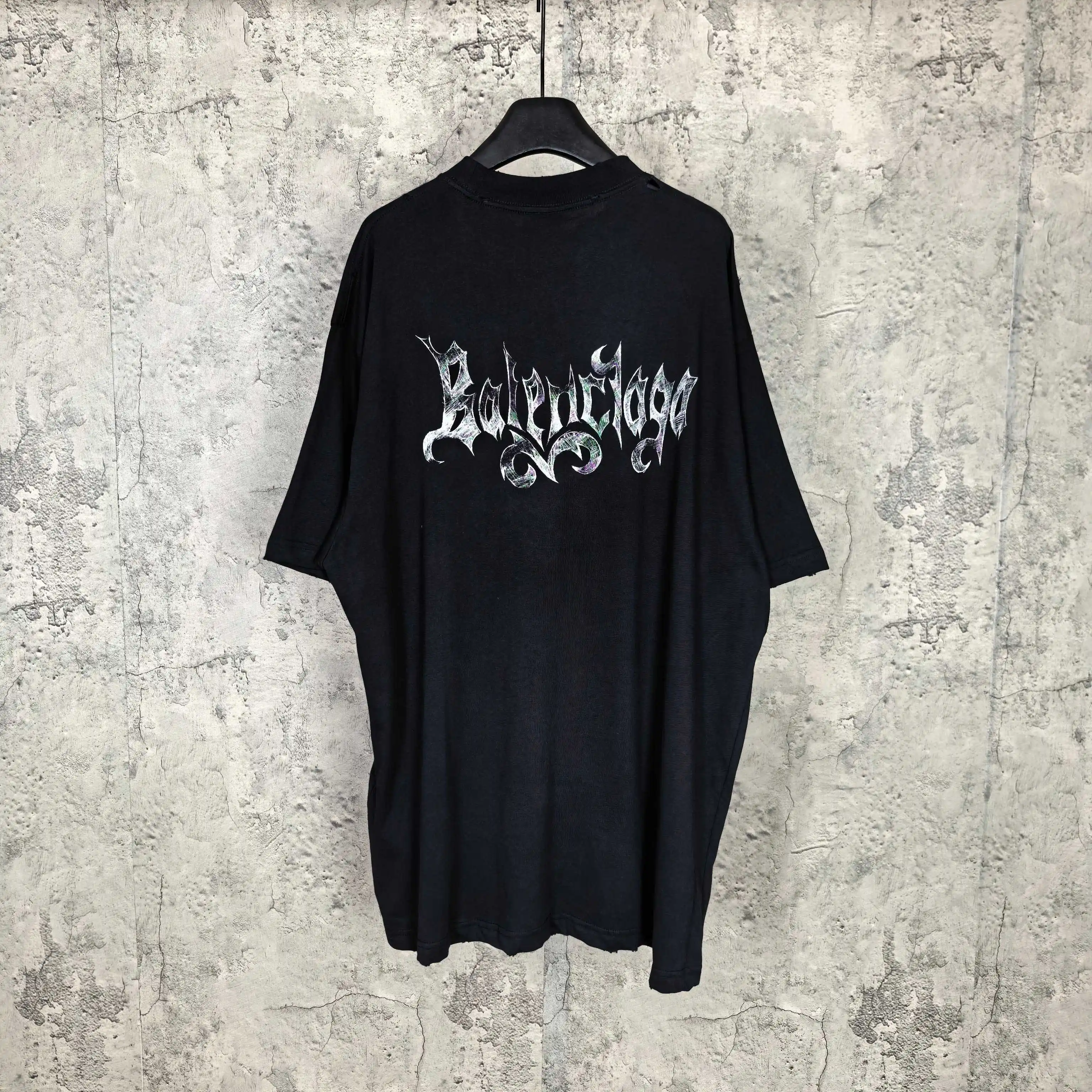 Gothic Logo Print Oversized T-Shirt D14524475 — view 2