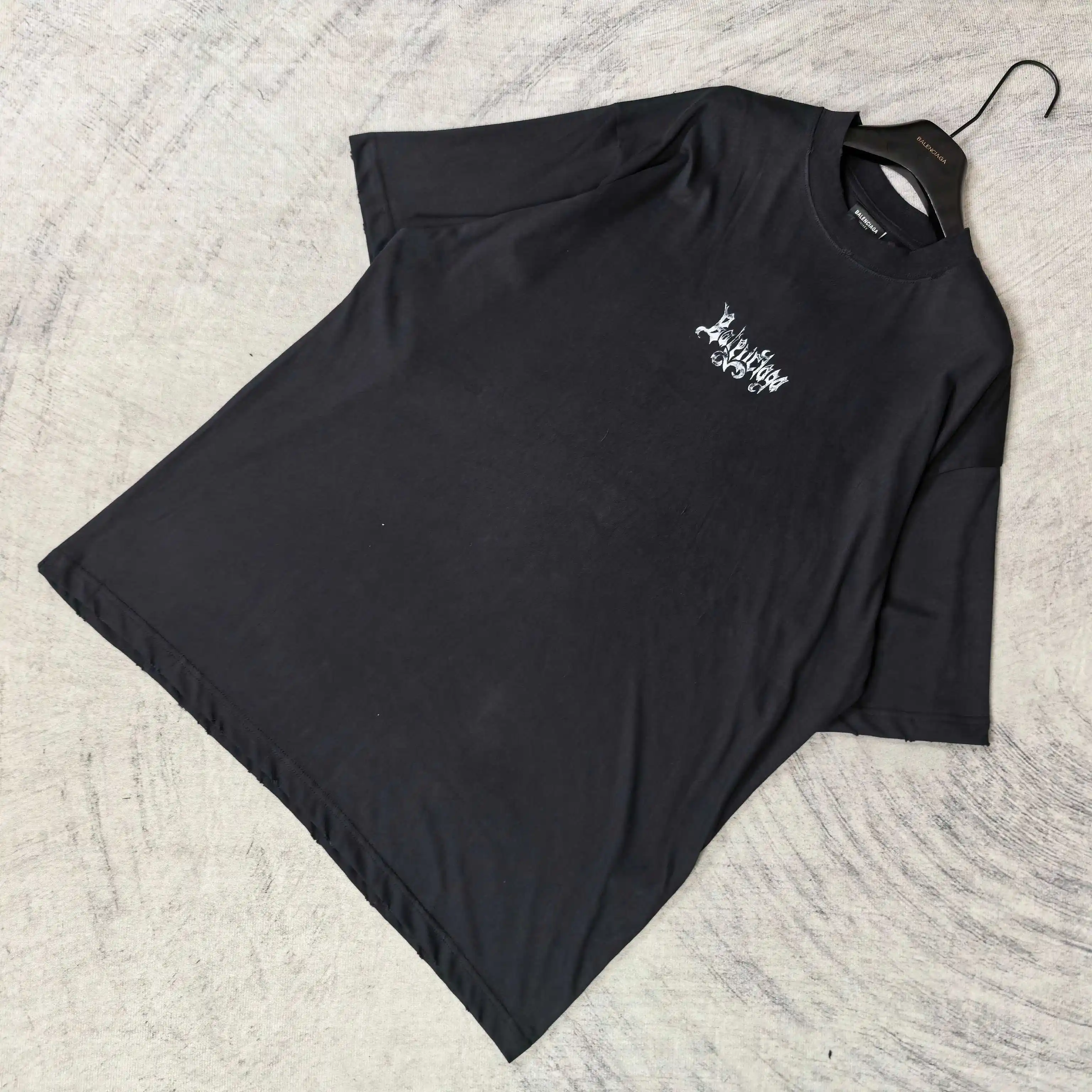 Gothic Logo Print Oversized T-Shirt D14524475 — view 4