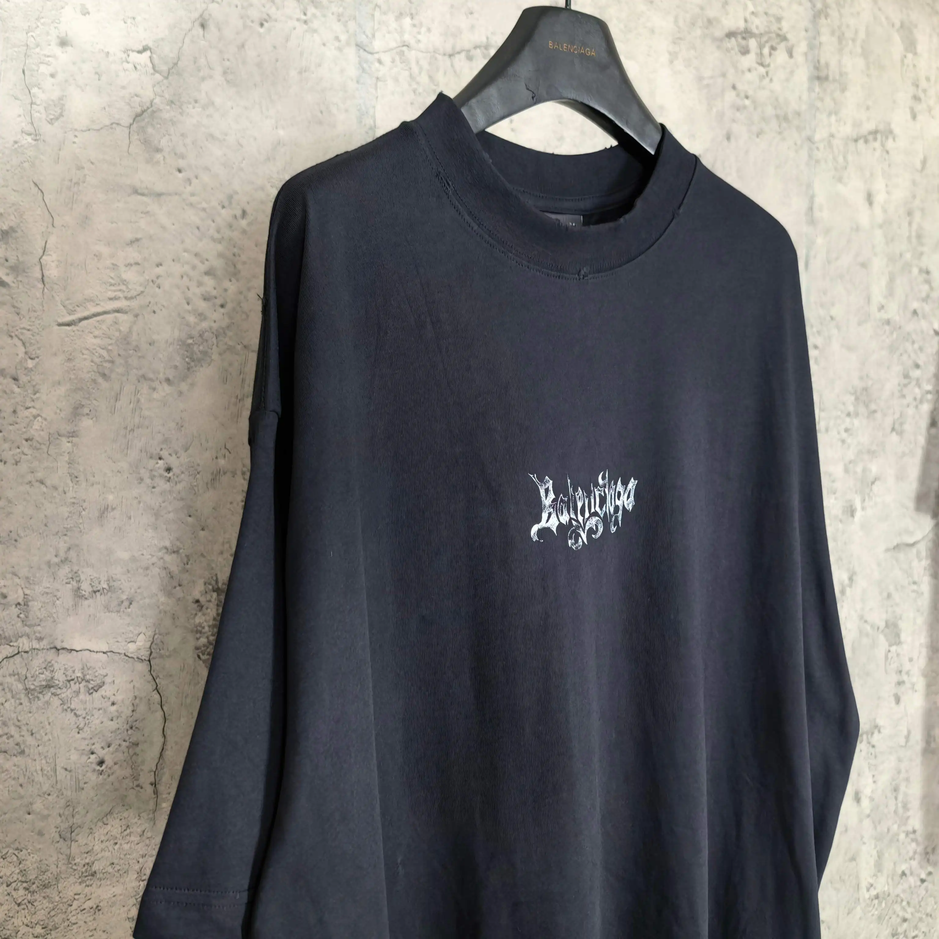 Gothic Logo Print Oversized T-Shirt D14524475 — view 7