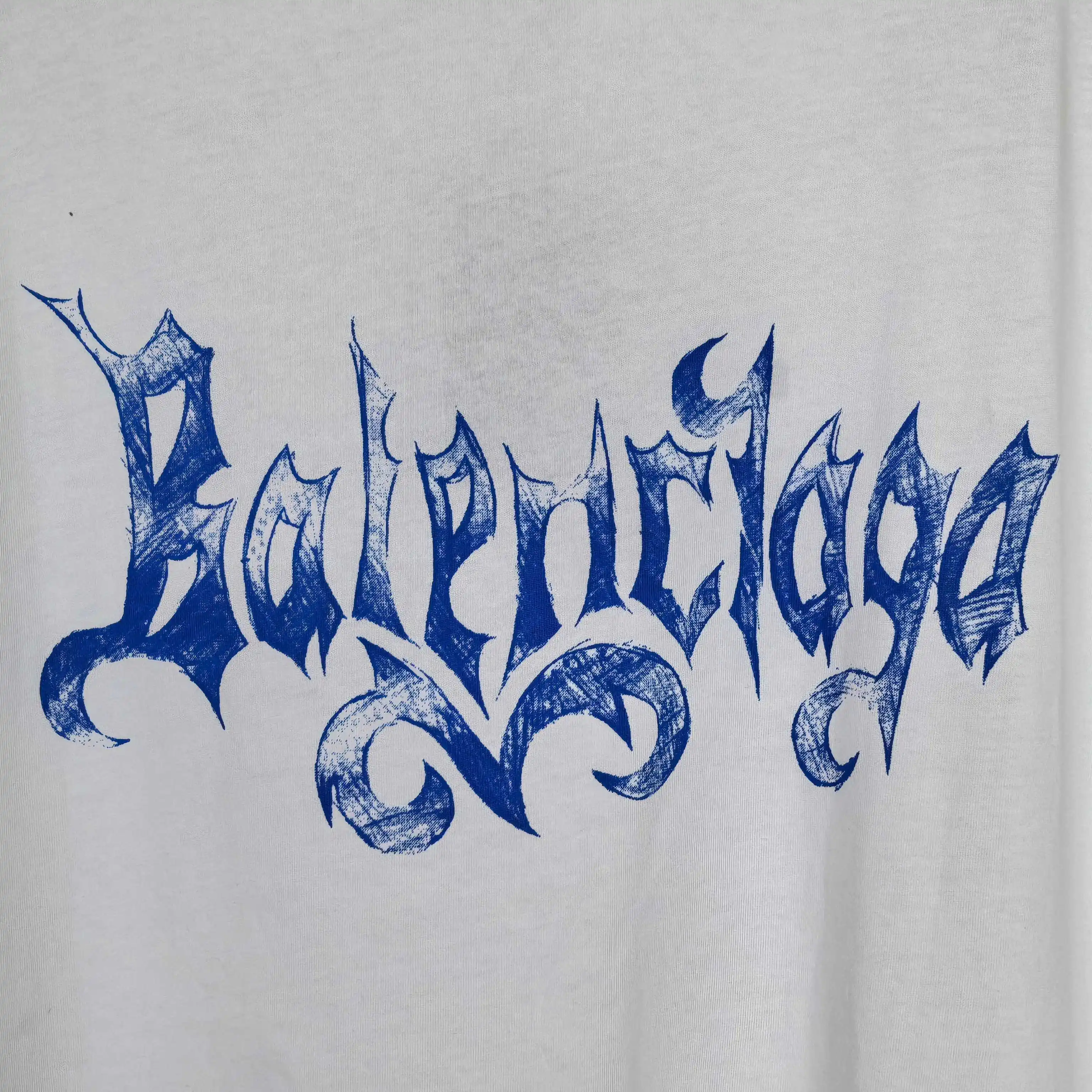 Gothic Logo Print Oversized T-Shirt D14524474 — view 9
