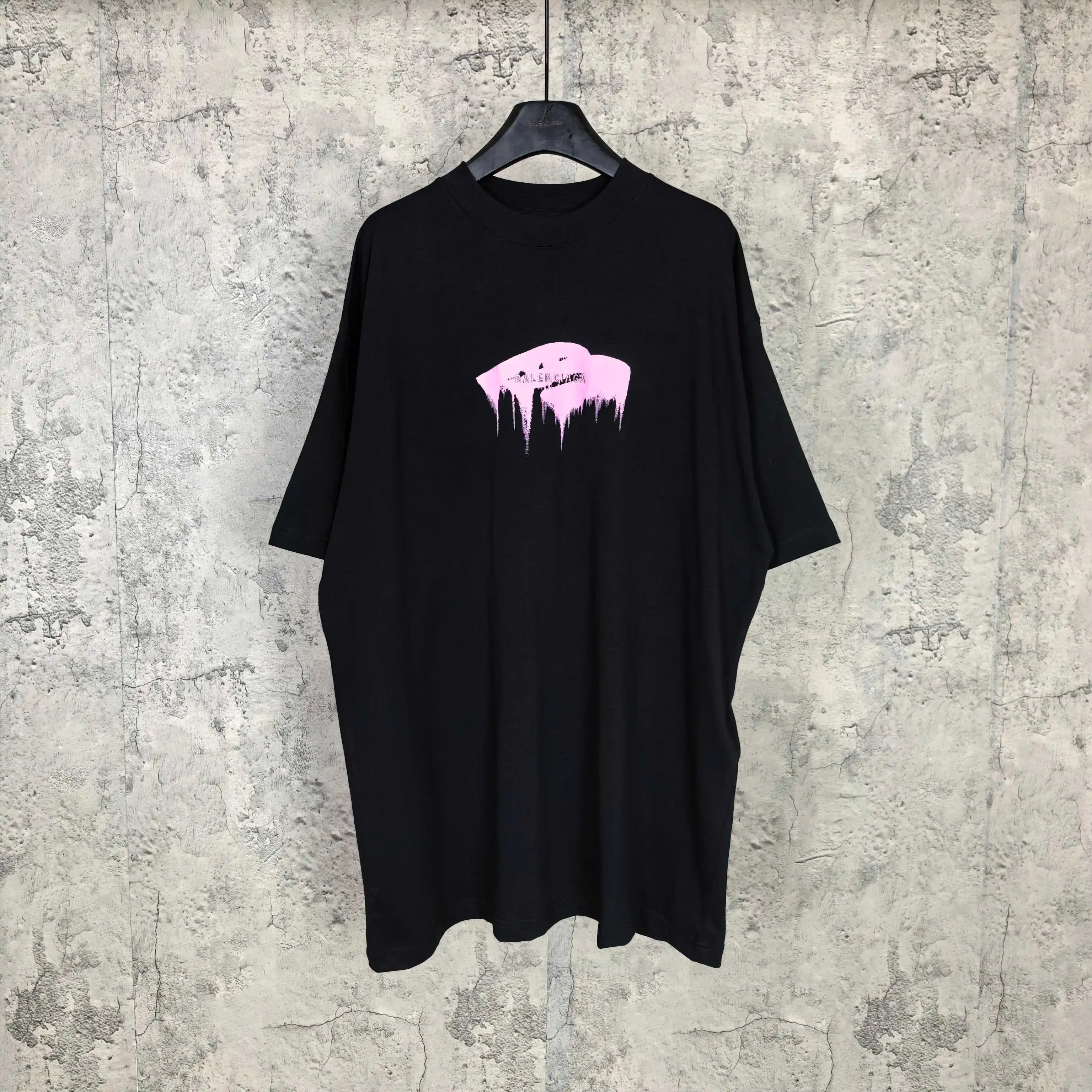 Wet Brush Logo Oversized T-Shirt D14524486