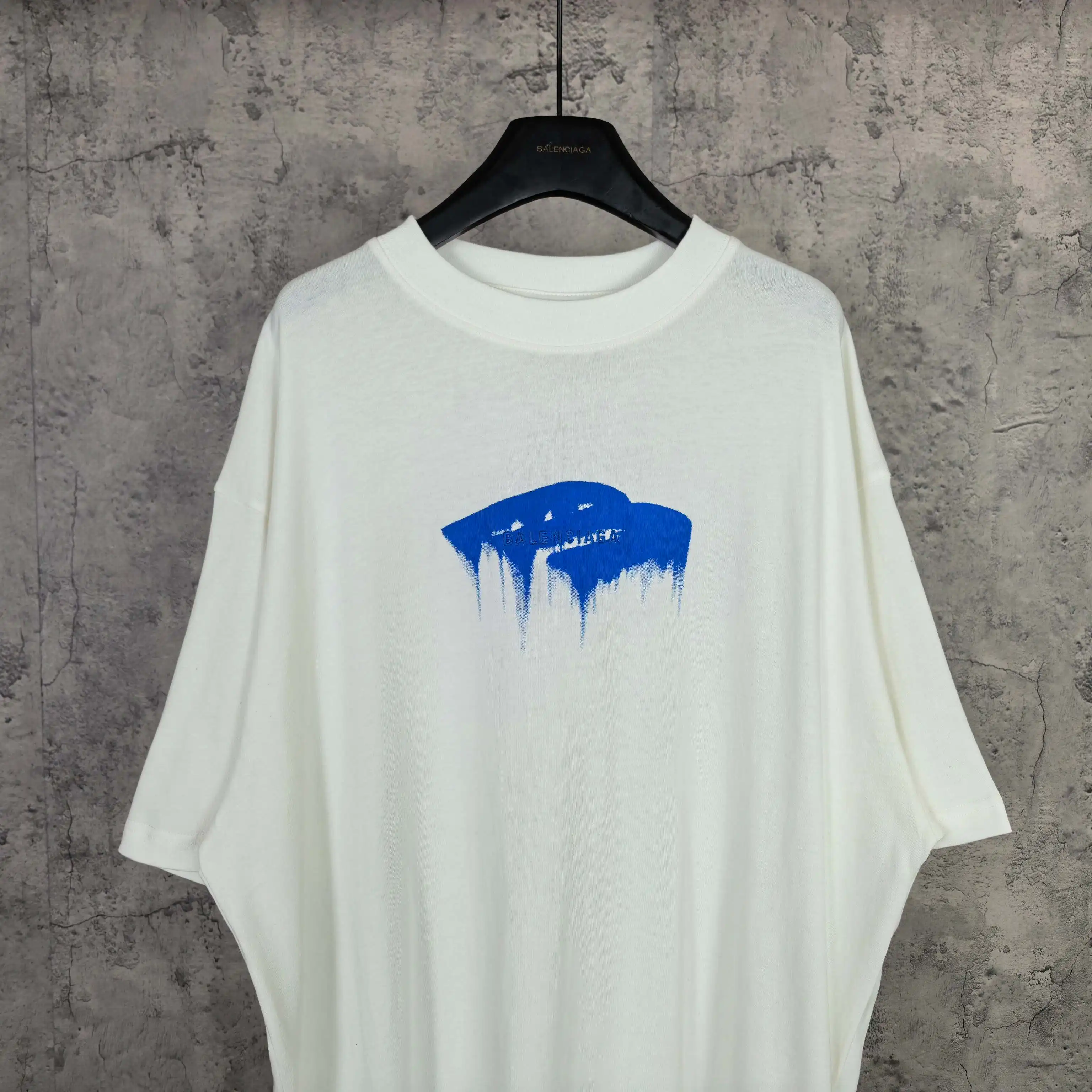 Wet Brush Logo Oversized T-Shirt D14524485 — view 3