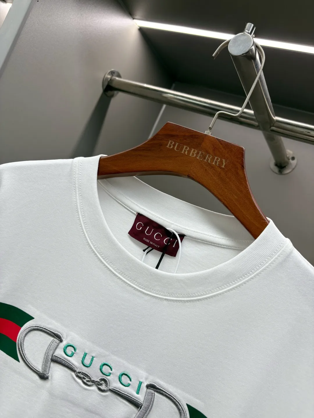 Horsebit Web-Stripe Embroidered Cotton T-Shirt D14513529 — view 4