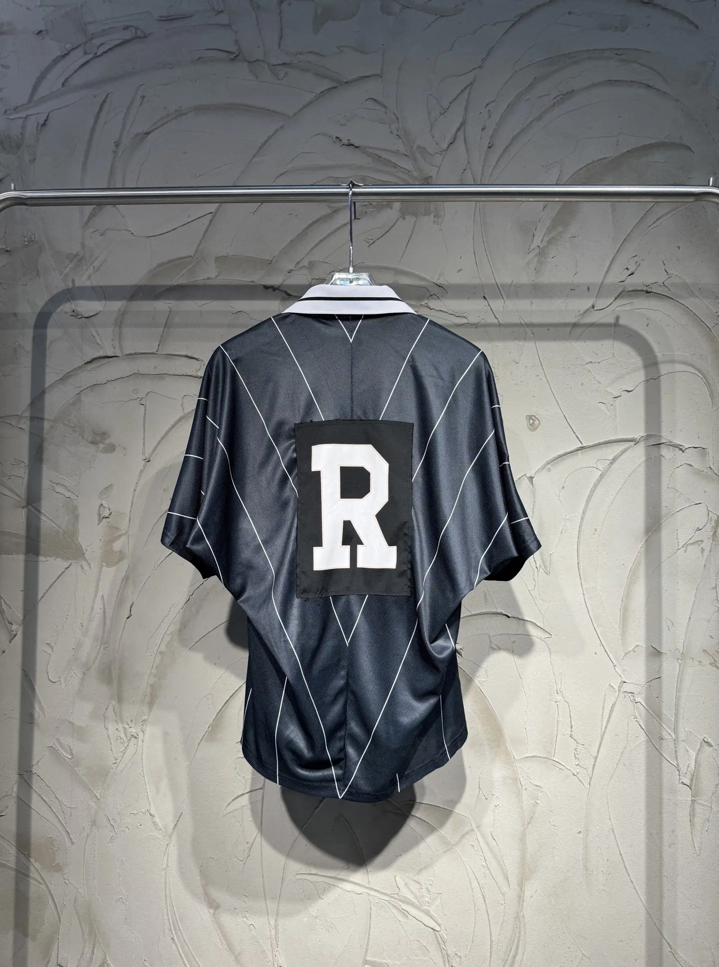 Vintage-Style Striped Referee Jersey D14524338 — view 2