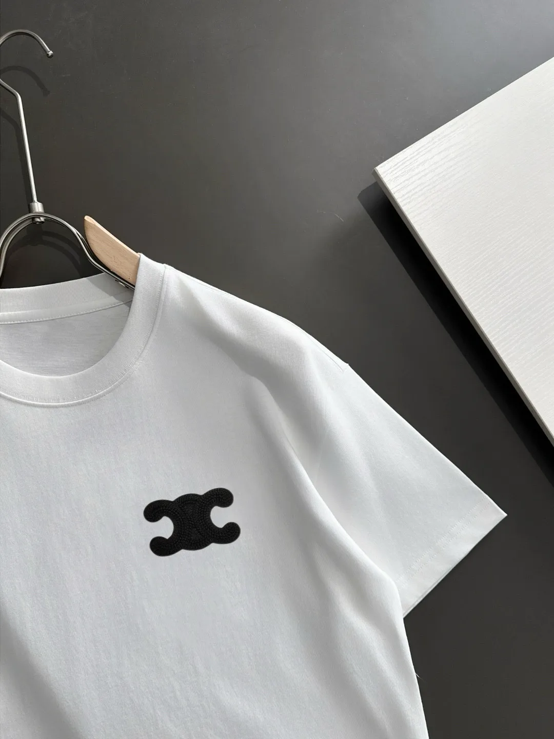 Triomphe Logo Patch Cotton T-Shirt D14514519 — view 2