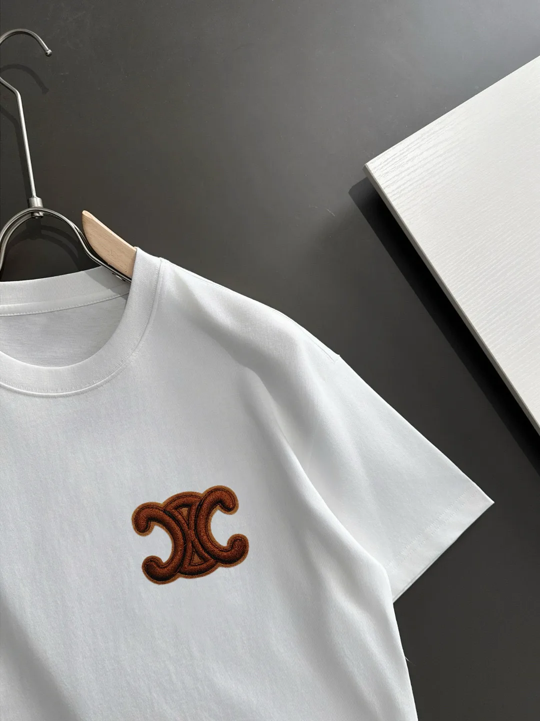 Triomphe Logo Patch Cotton T-Shirt D14514517 — view 2