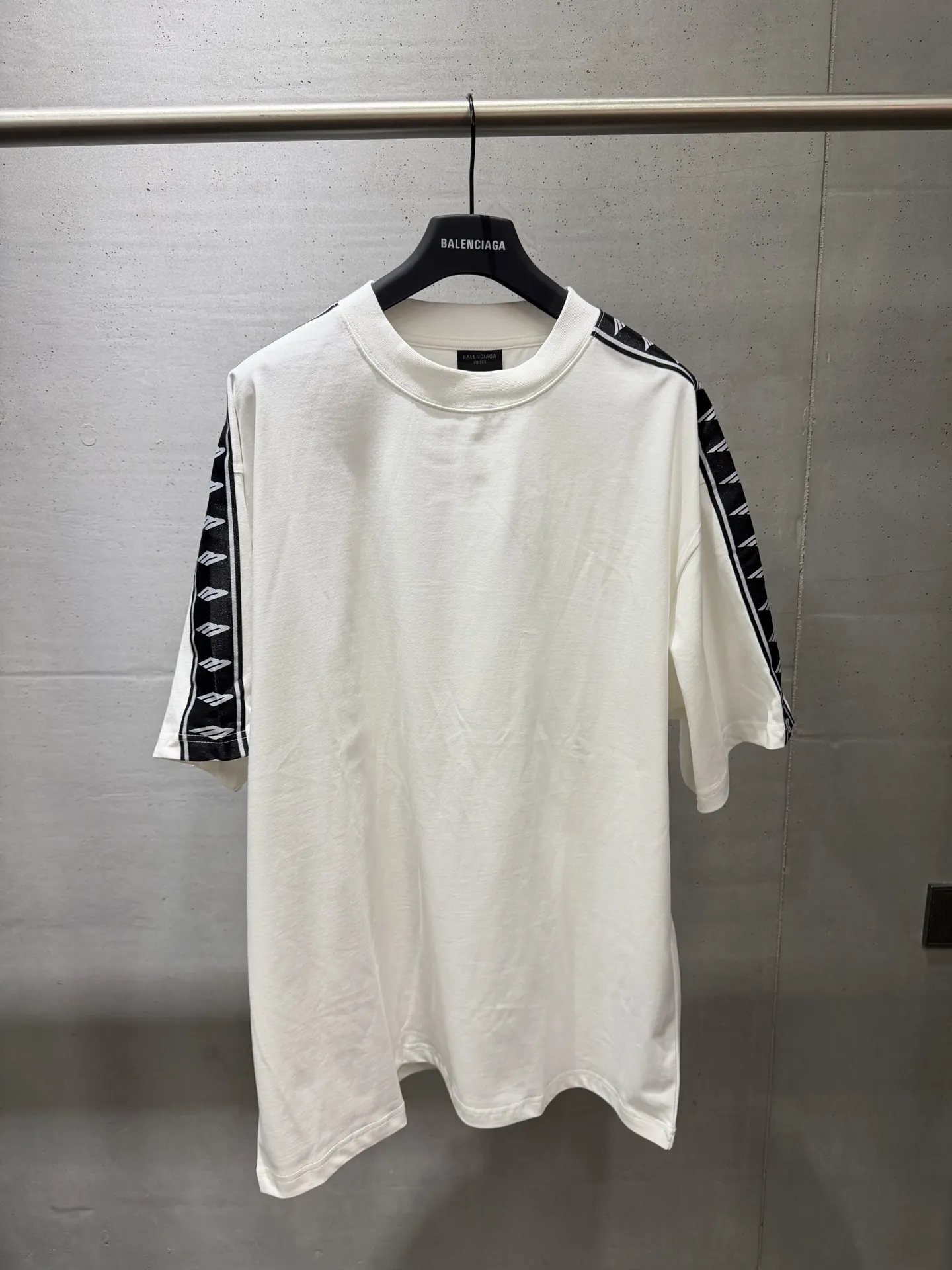 3B Logo Tape Oversized T-Shirt D14520037