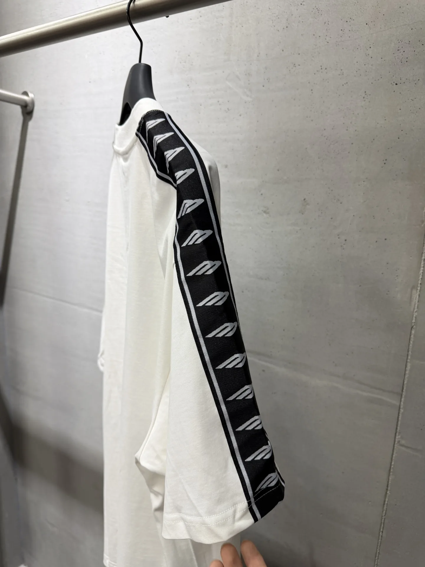 3B Logo Tape Oversized T-Shirt D14520037 — view 6