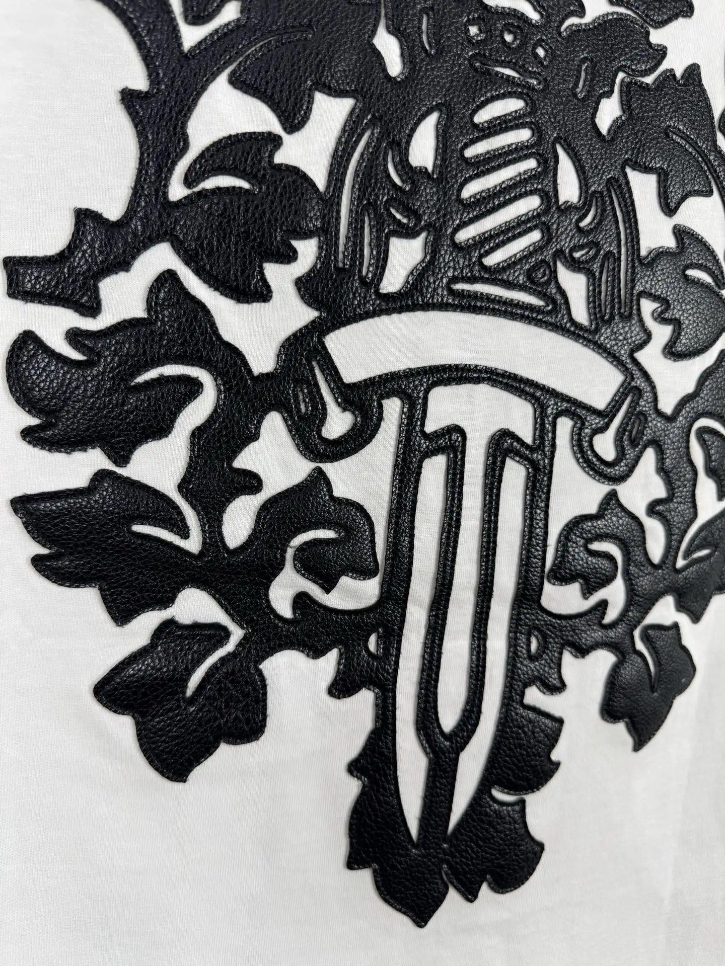 Chrome Hearts Leather Patch Logo T-Shirt D14519541 — view 9