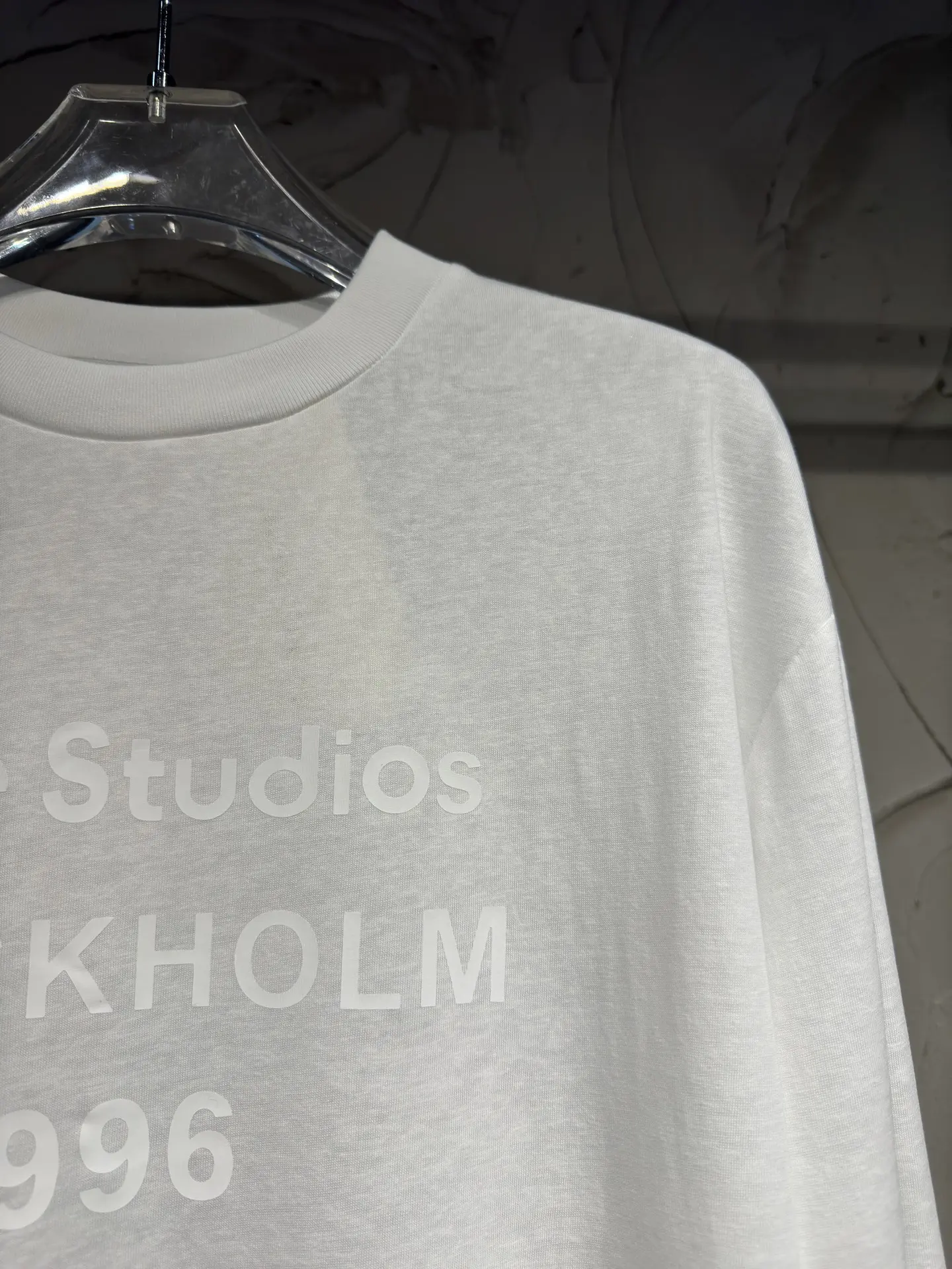 Logo Print Long-Sleeve T-Shirt D15024364 — view 4
