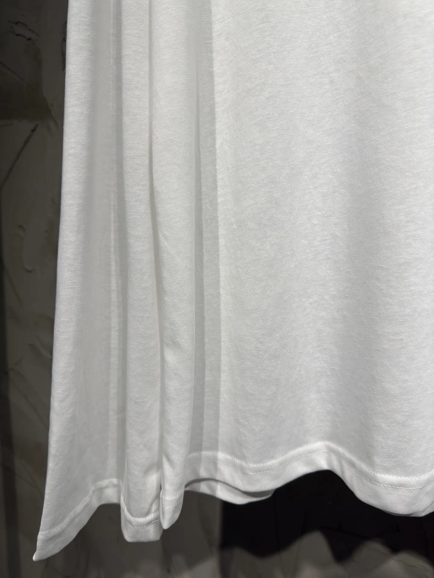 Logo Print Long-Sleeve T-Shirt D15024364 — view 5