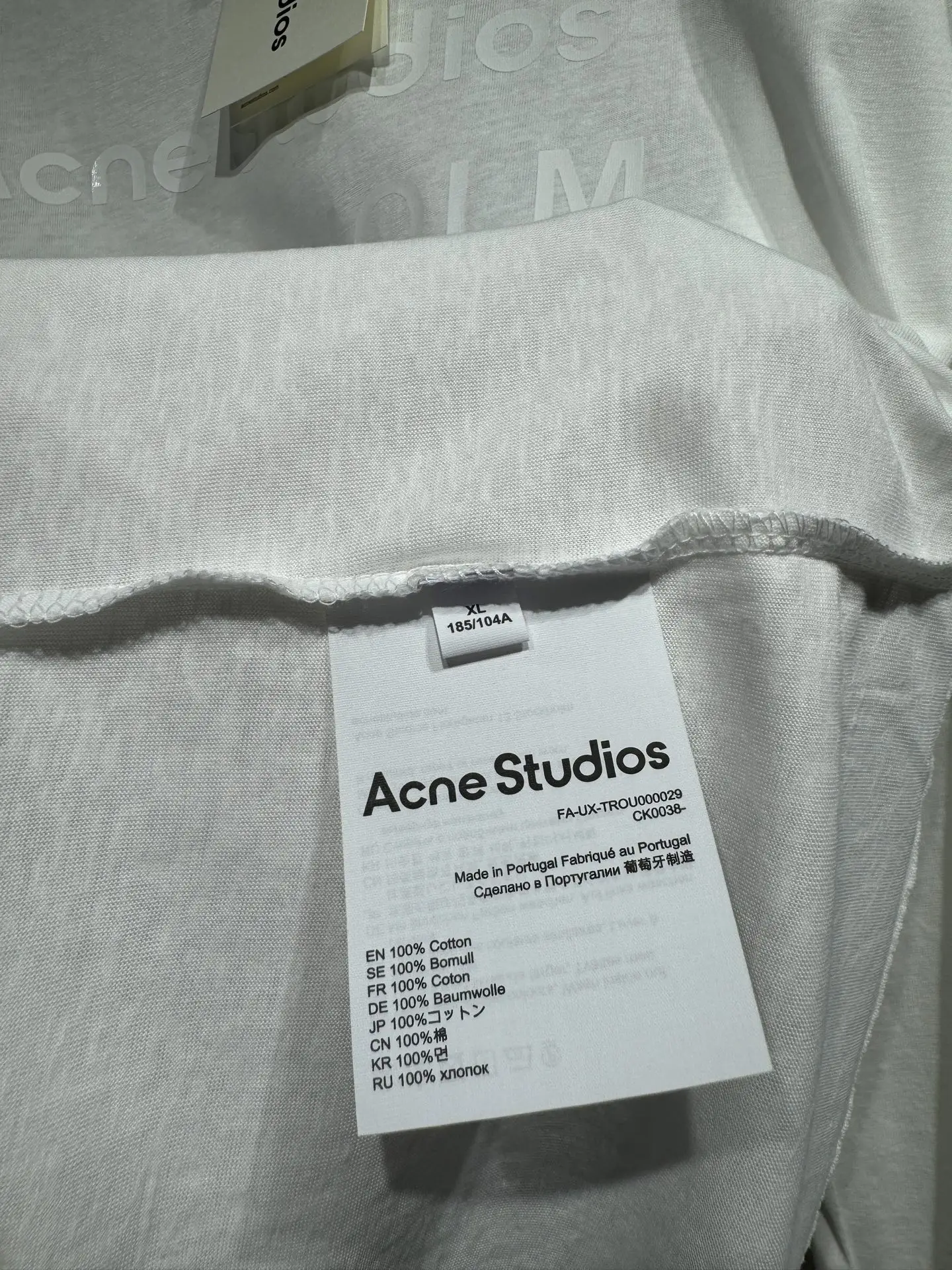 Logo Print Long-Sleeve T-Shirt D15024364 — view 10