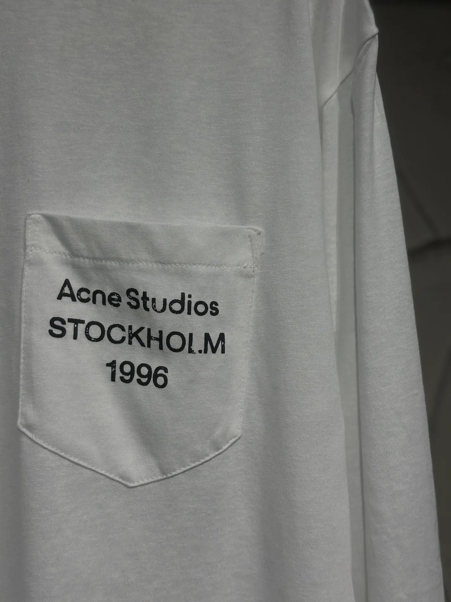 Logo Pocket Long-Sleeved T-Shirt D15024356 — view 4