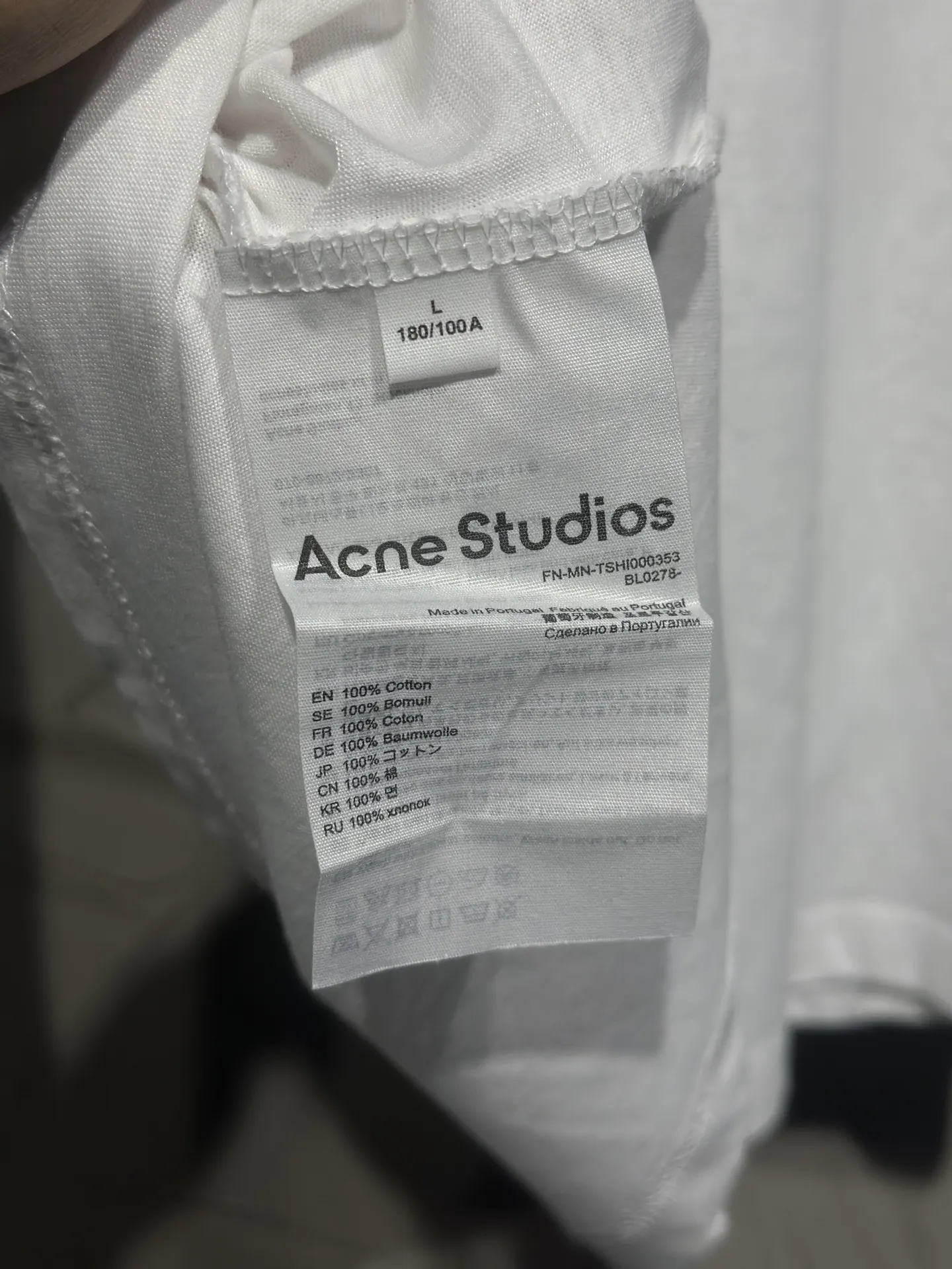 Logo Pocket Long-Sleeved T-Shirt D15024356 — view 11