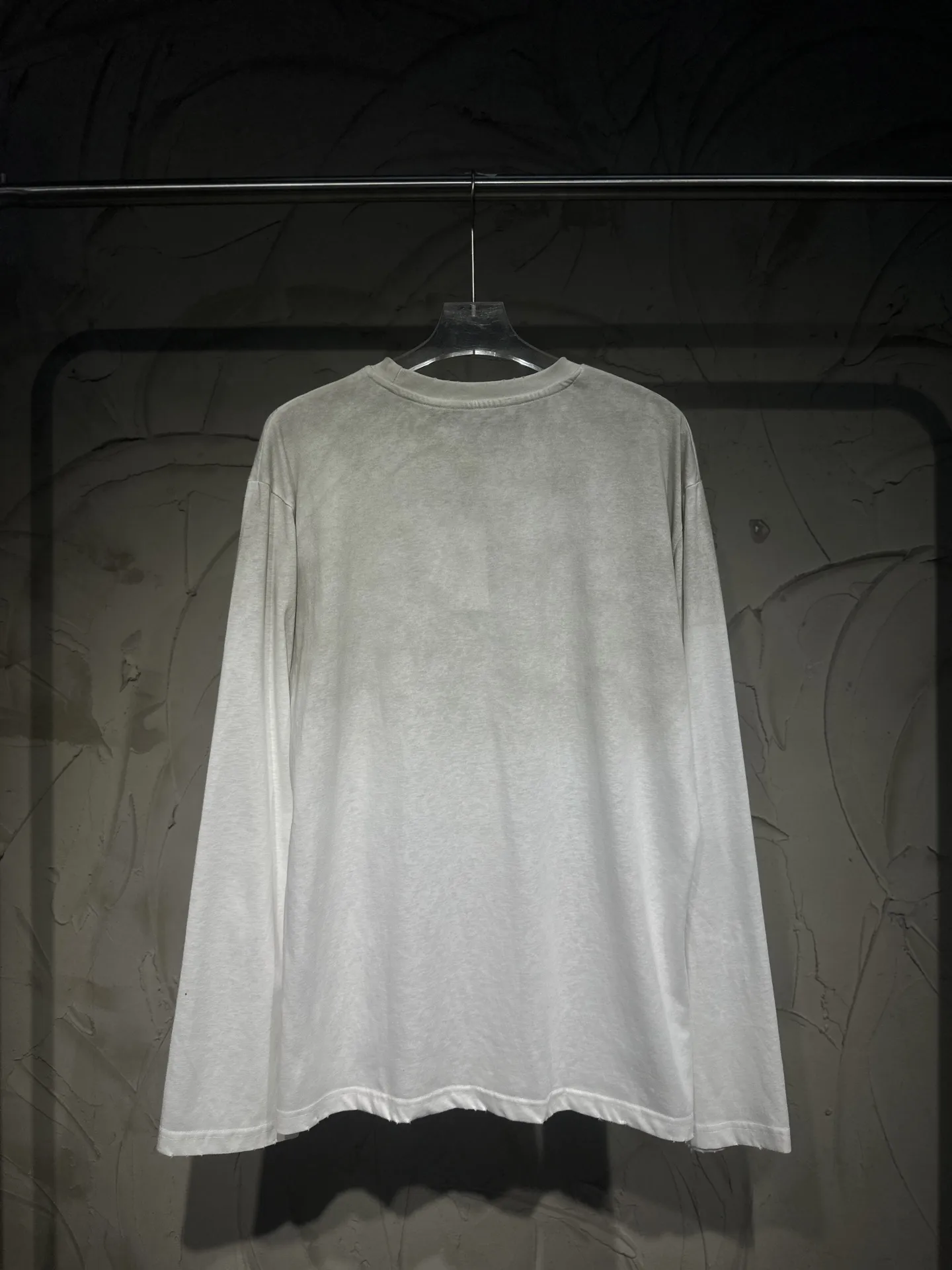 1996 Logo Distressed Long-Sleeve T-Shirt D15024312 — view 13