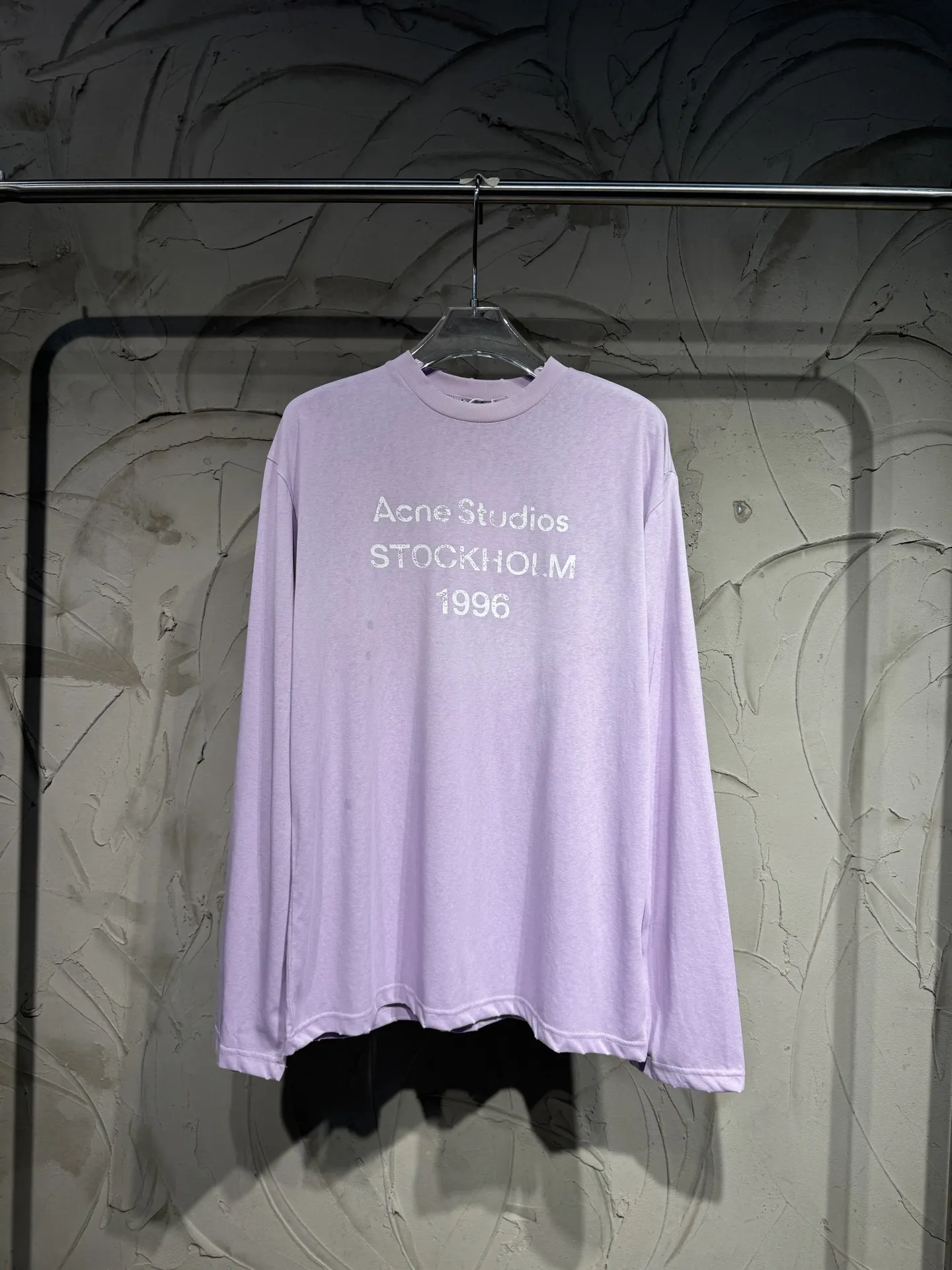1996 Logo Distressed Long-Sleeve T-Shirt D15024311
