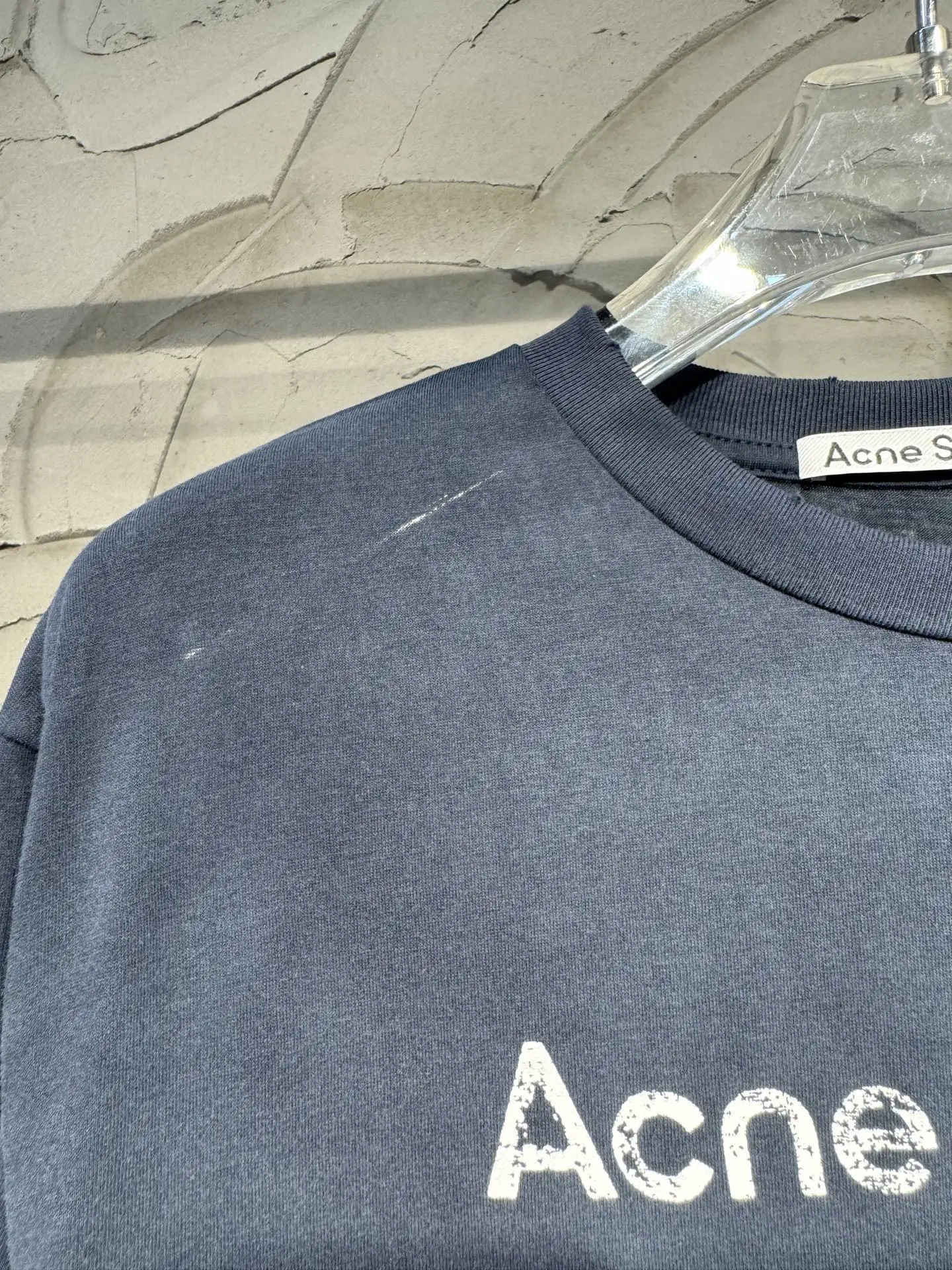 1996 Logo Distressed Long-Sleeve T-Shirt D15024310 — view 2