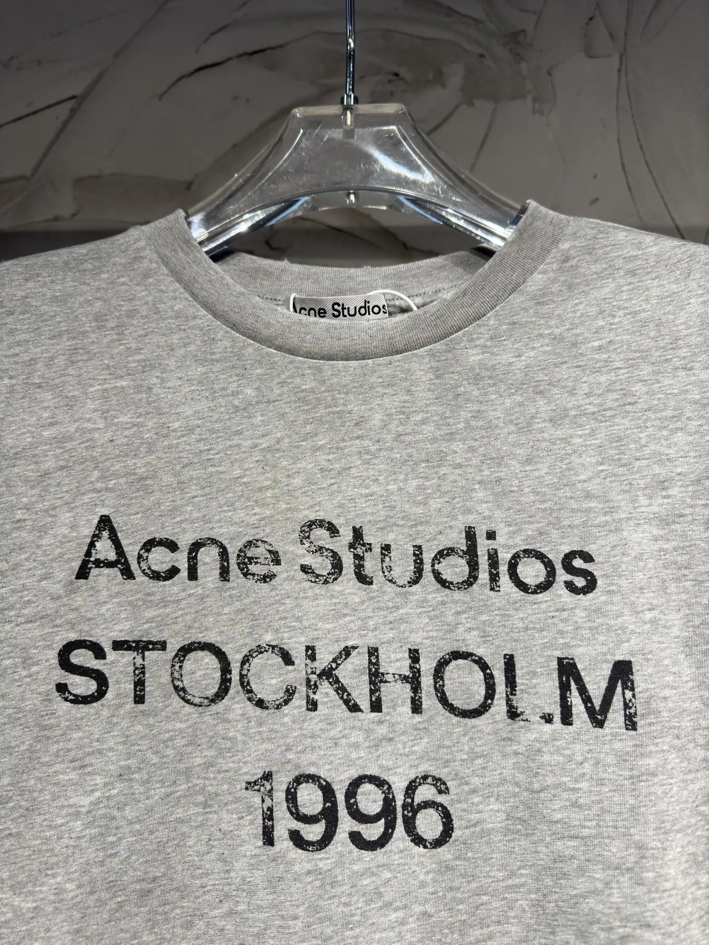 1996 Logo Distressed Long-Sleeve T-Shirt D15024313 — view 3