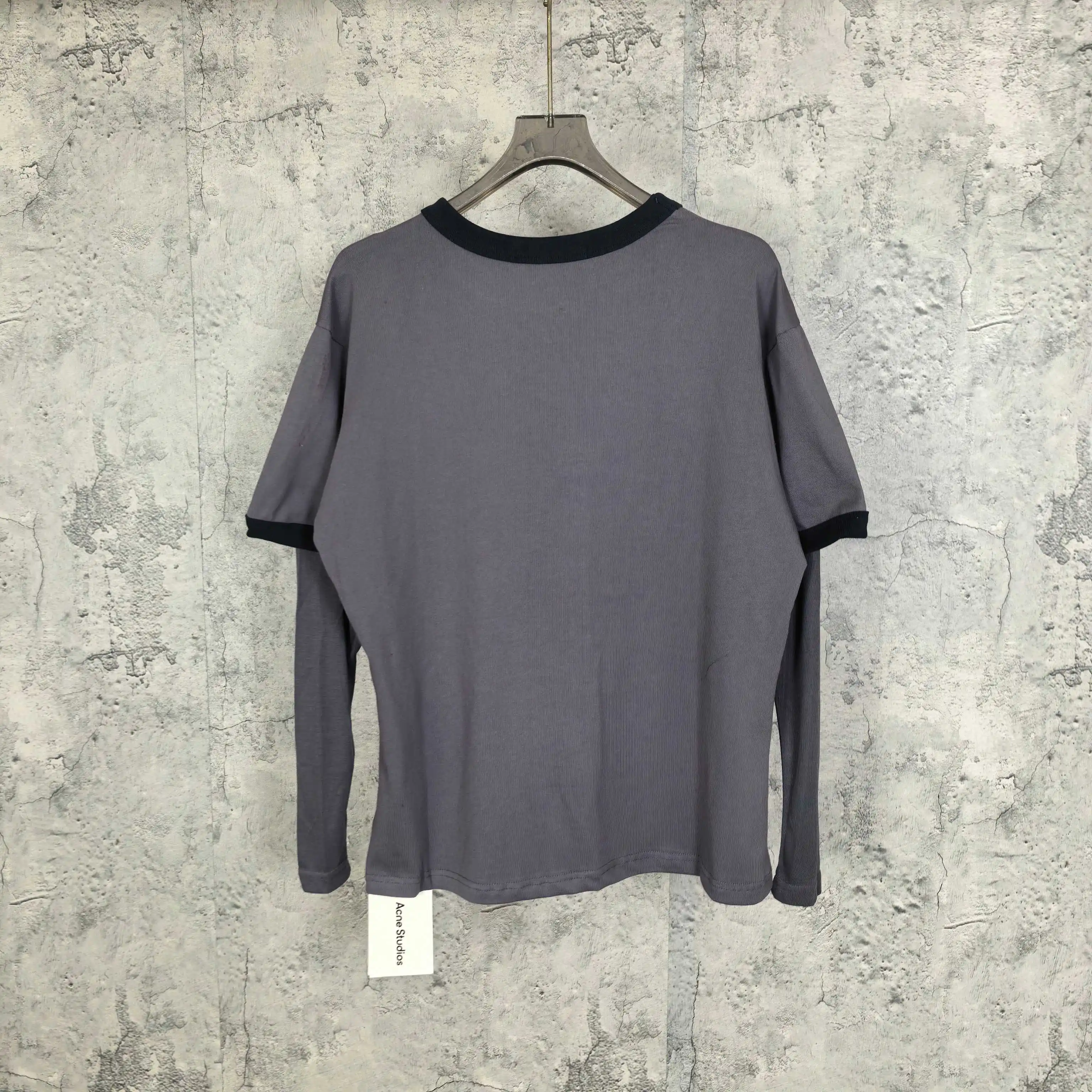 Layered Graphic Long-Sleeve T-Shirt D15024554 — view 2
