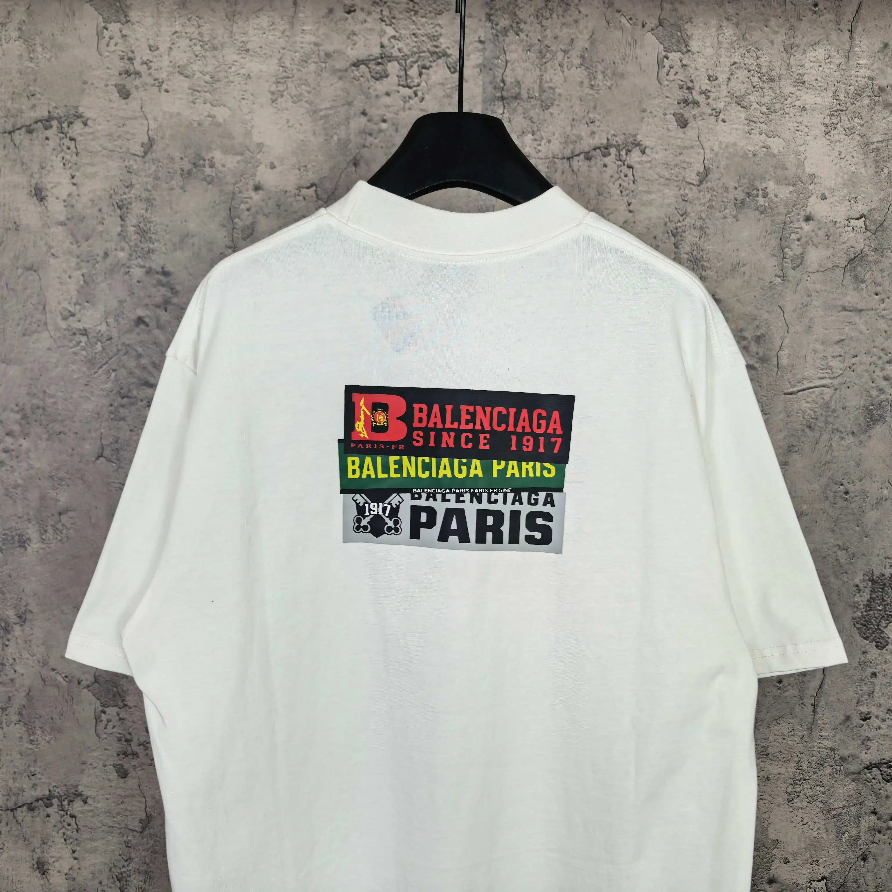 Bumper Stickers Medium Fit T-Shirt D15024472 — view 6