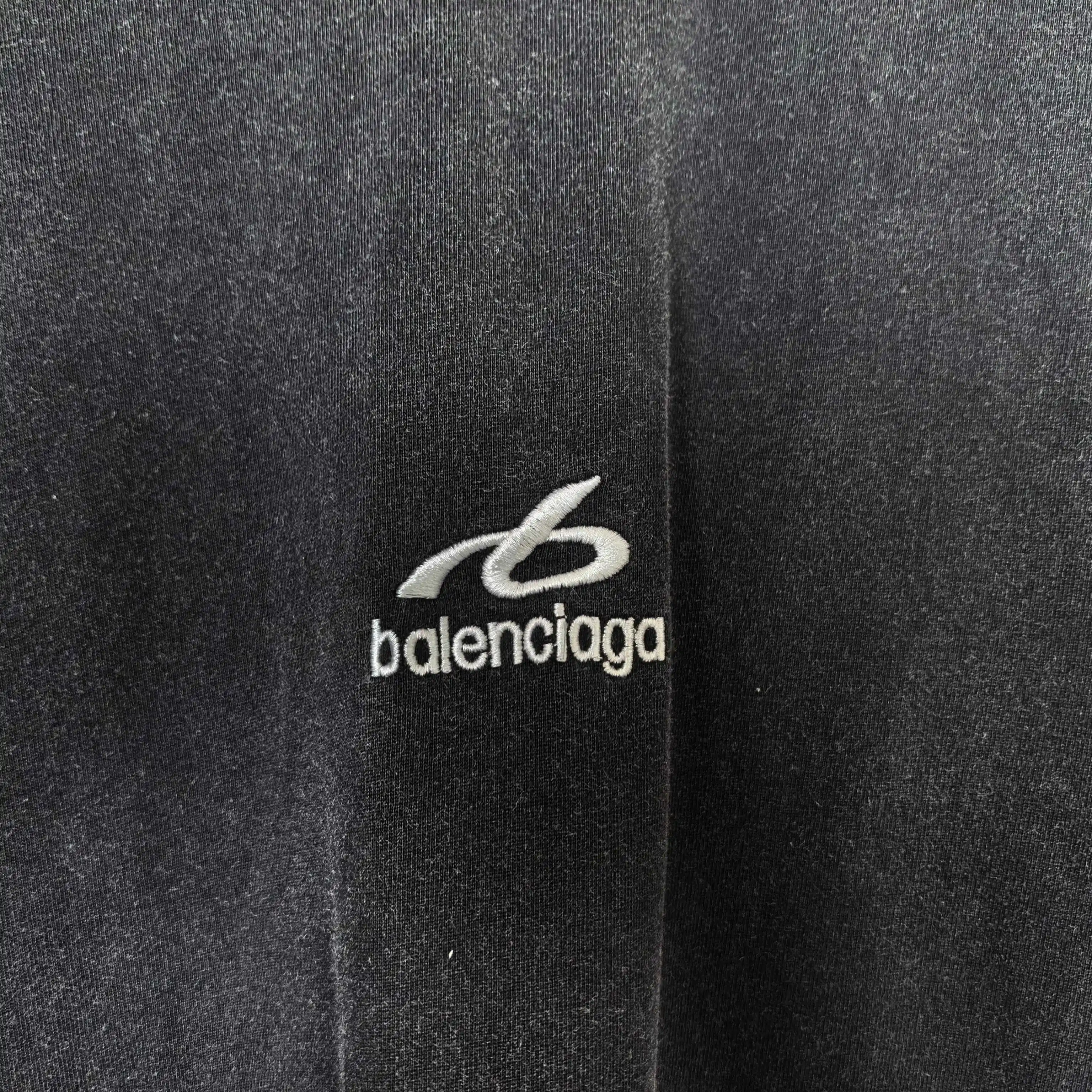 Logo Embroidered Medium Fit T-Shirt D15024480 — view 8