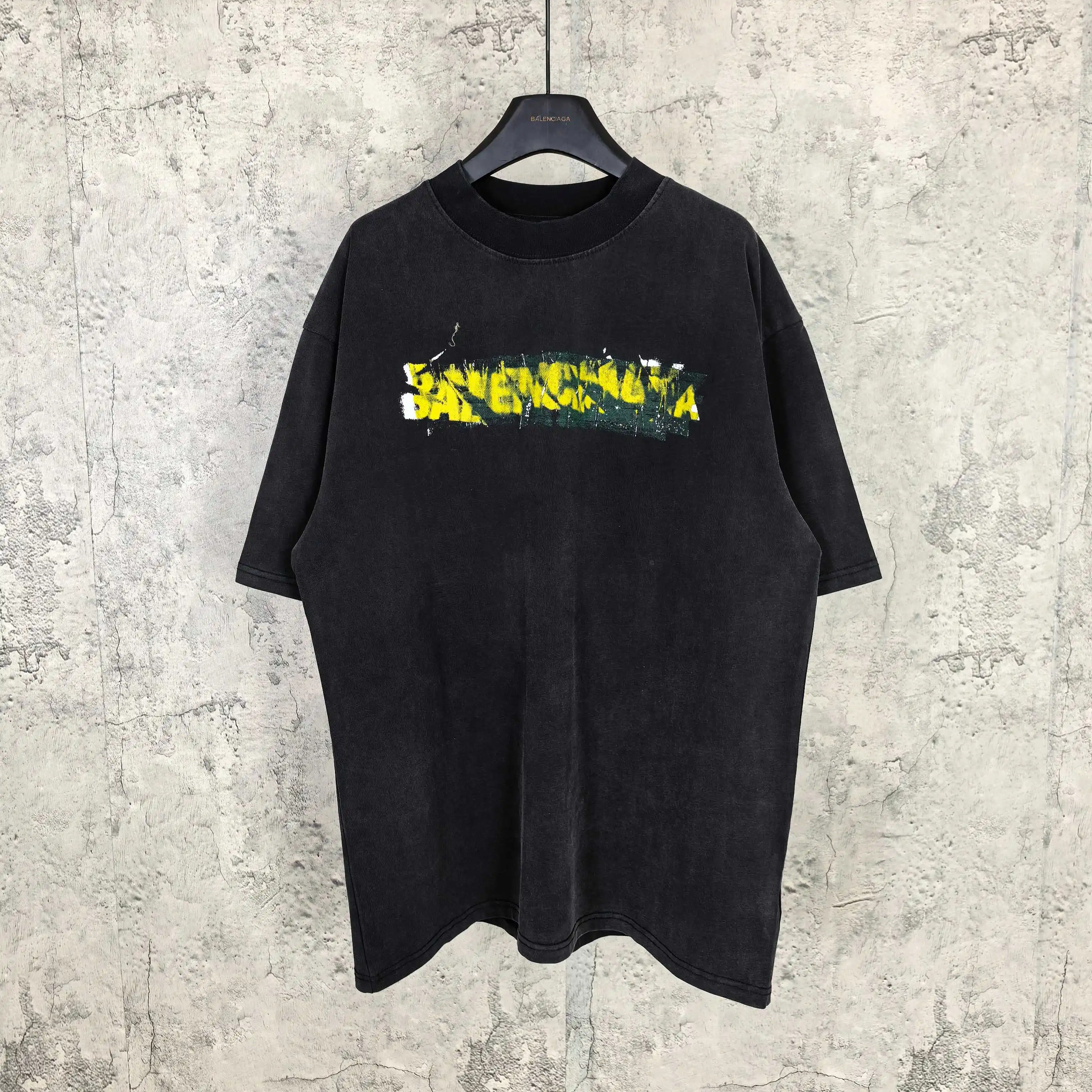 Messy Spray Logo Washed Cotton T-Shirt D15024493