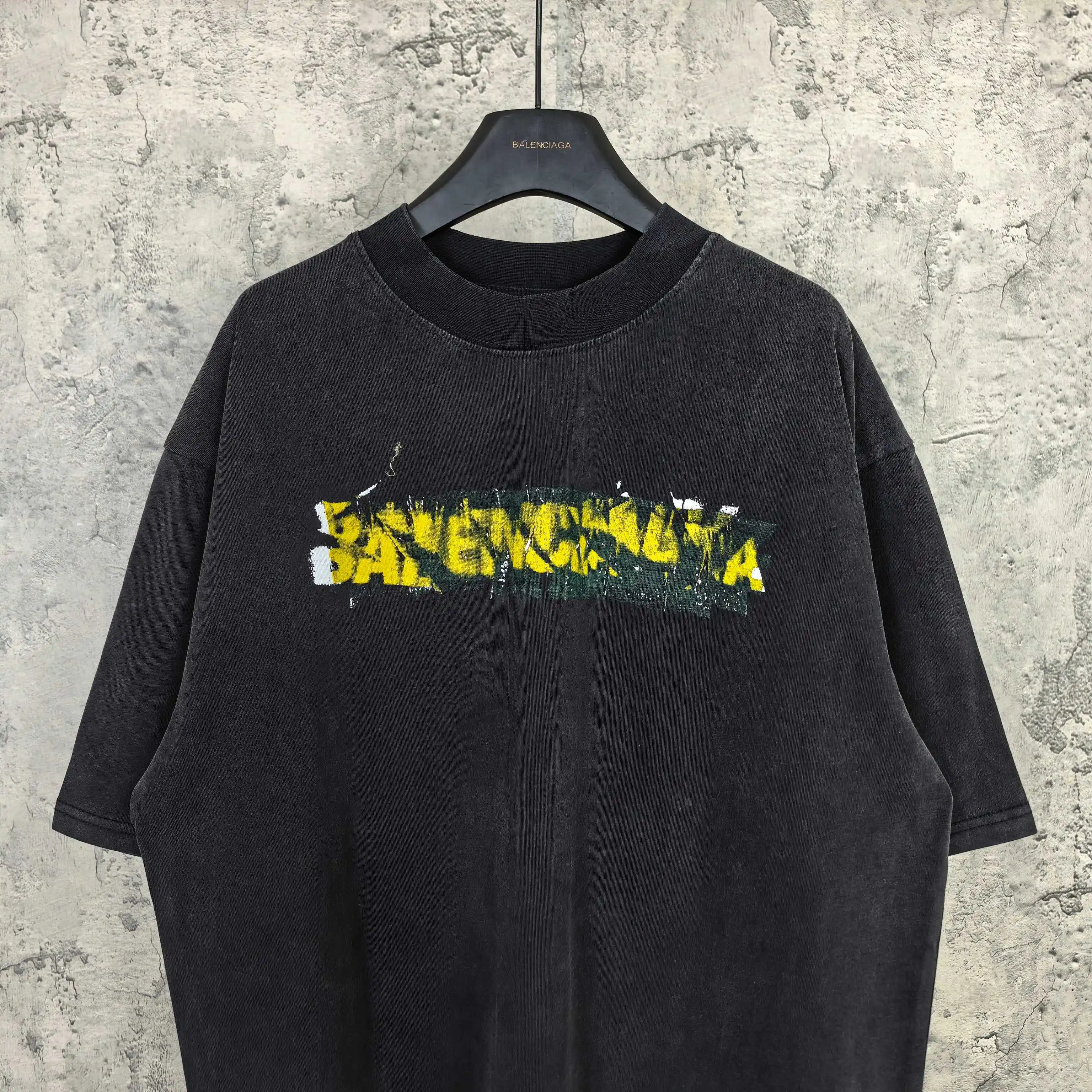 Messy Spray Logo Washed Cotton T-Shirt D15024493 — view 3