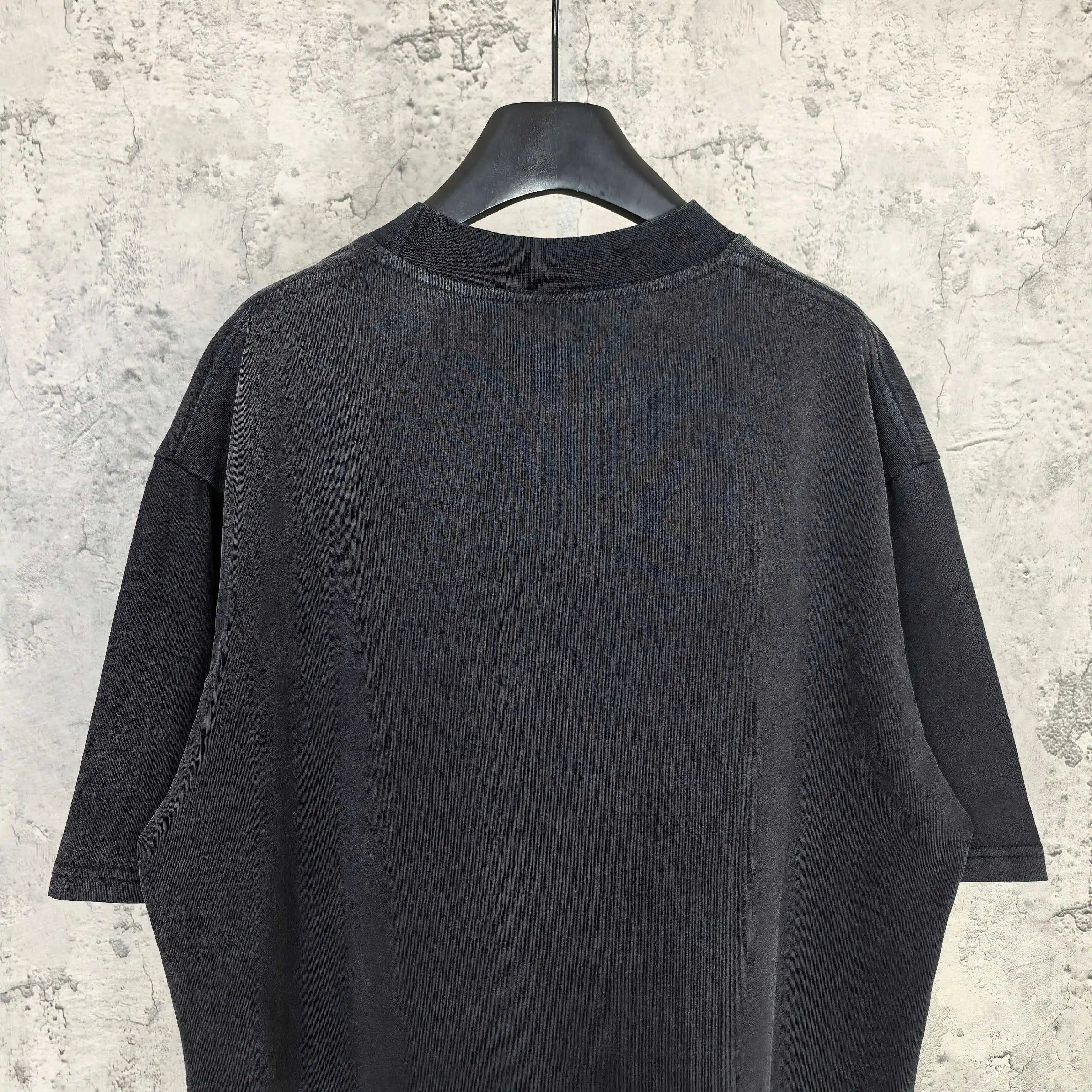 Messy Spray Logo Washed Cotton T-Shirt D15024493 — view 6