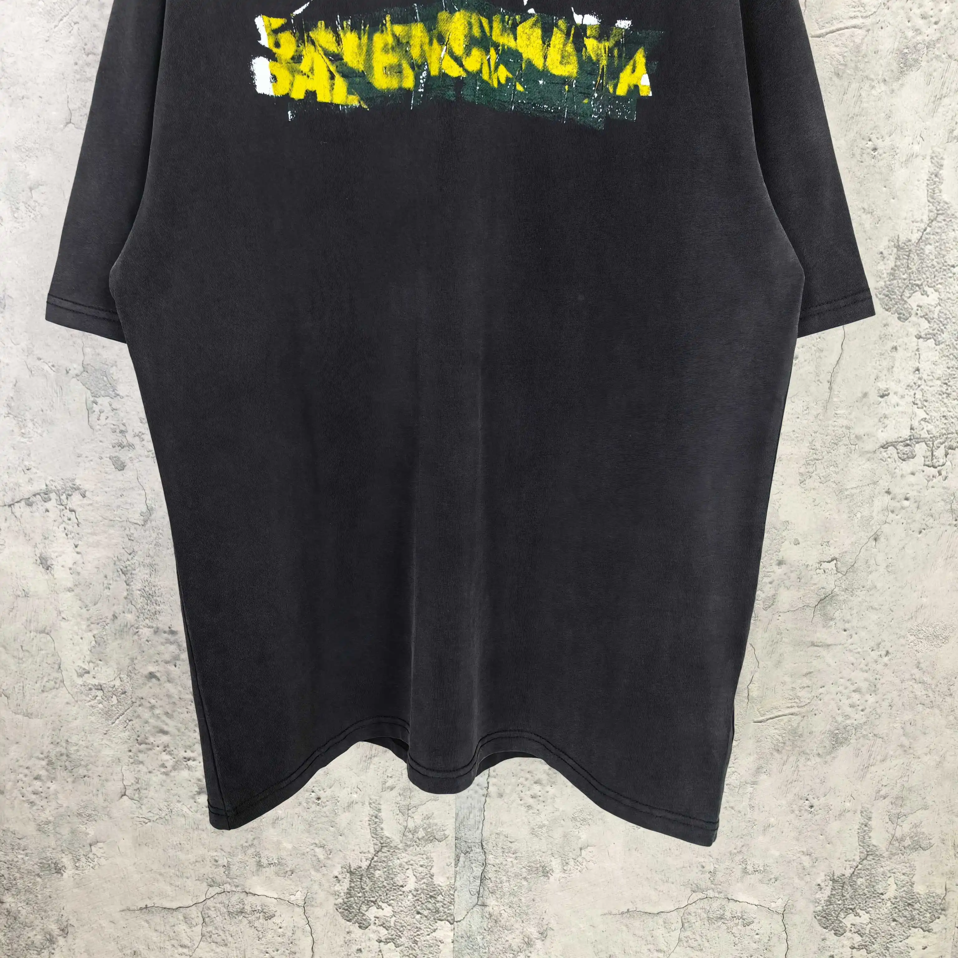 Messy Spray Logo Washed Cotton T-Shirt D15024493 — view 8