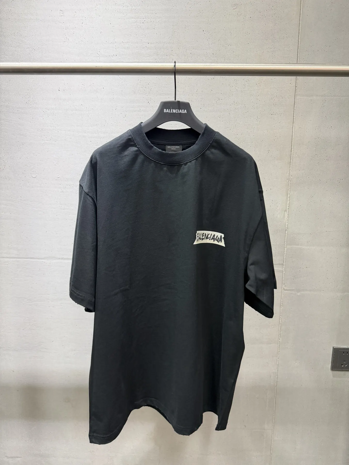 Tape Logo Oversized Cotton T-Shirt D15020053