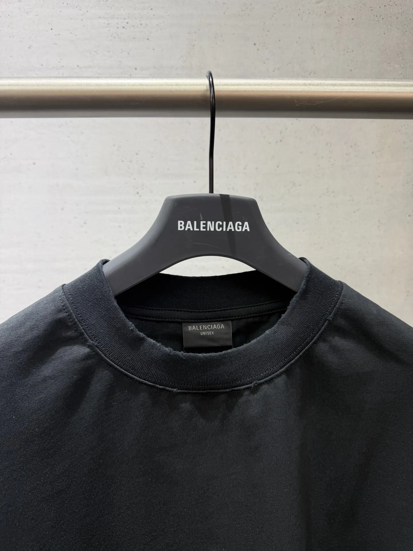 Tape Logo Oversized Cotton T-Shirt D15020053 — view 3