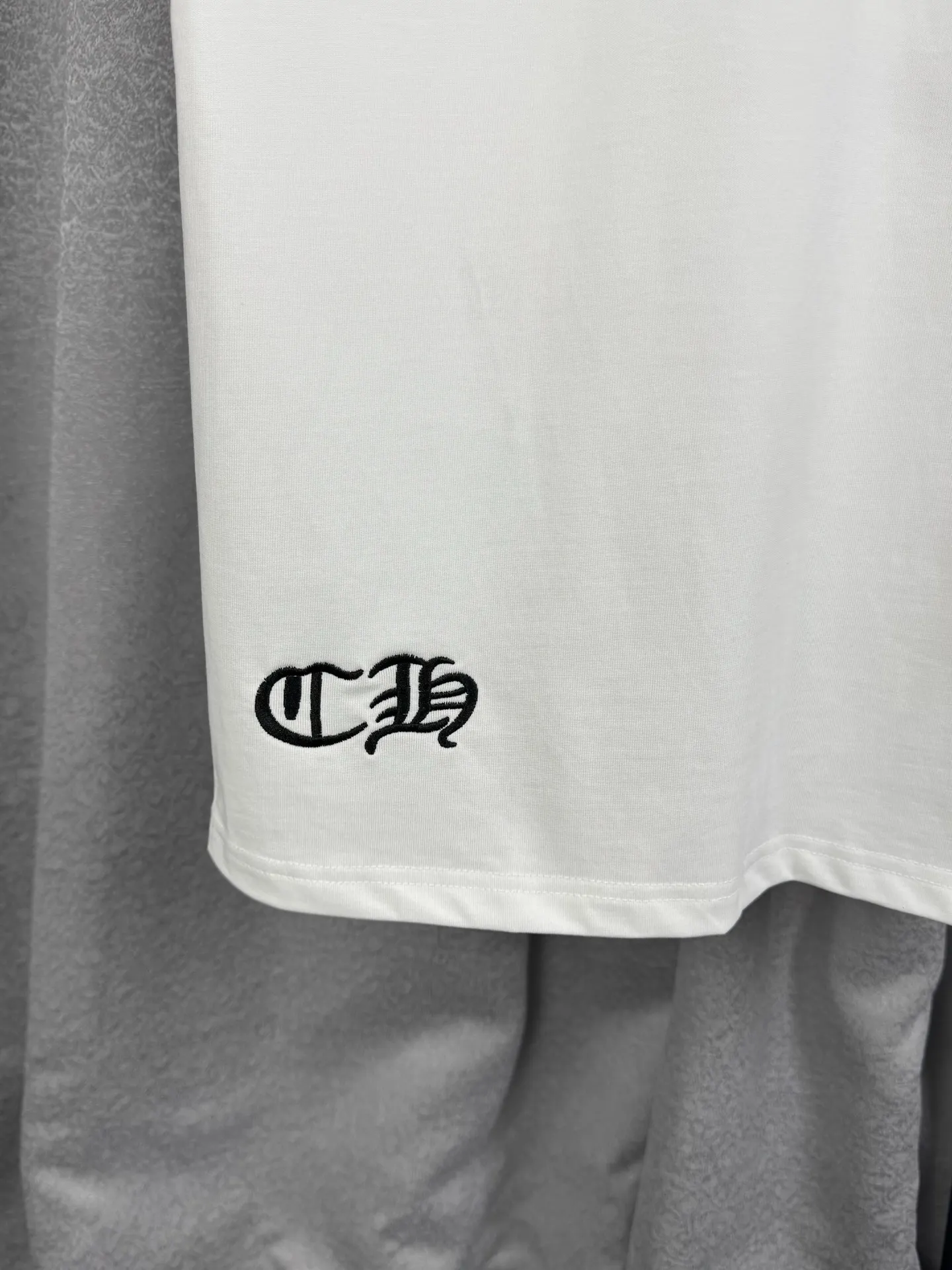 Chrome Hearts Embroidered Logo Cotton T-Shirt D15019560 — view 9