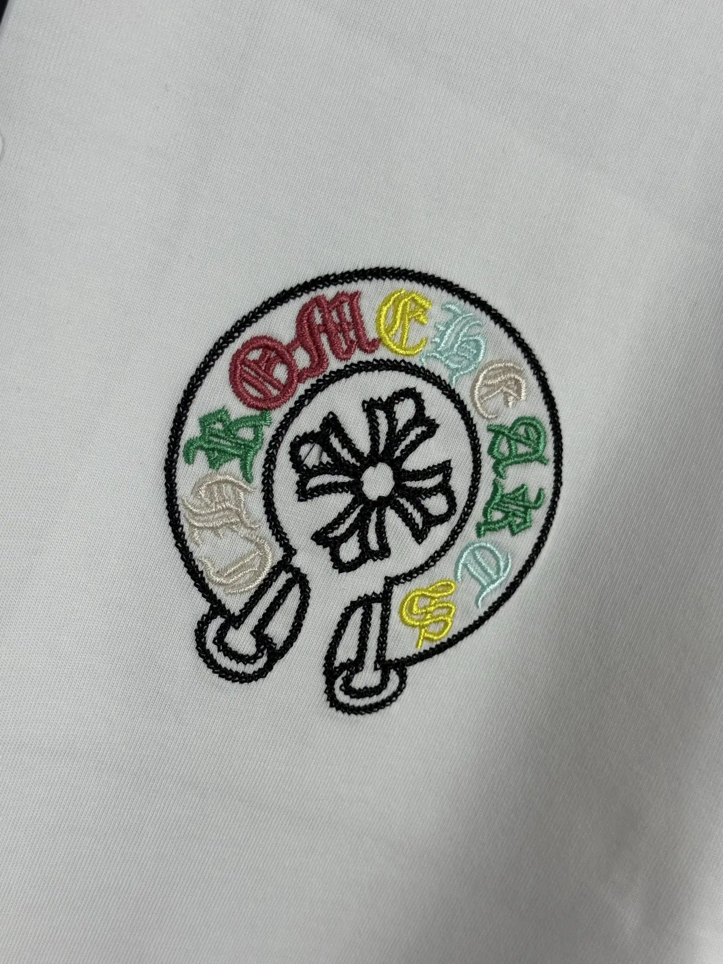 Horseshoe Logo Embroidered Cotton T-Shirt D15019582 — view 4