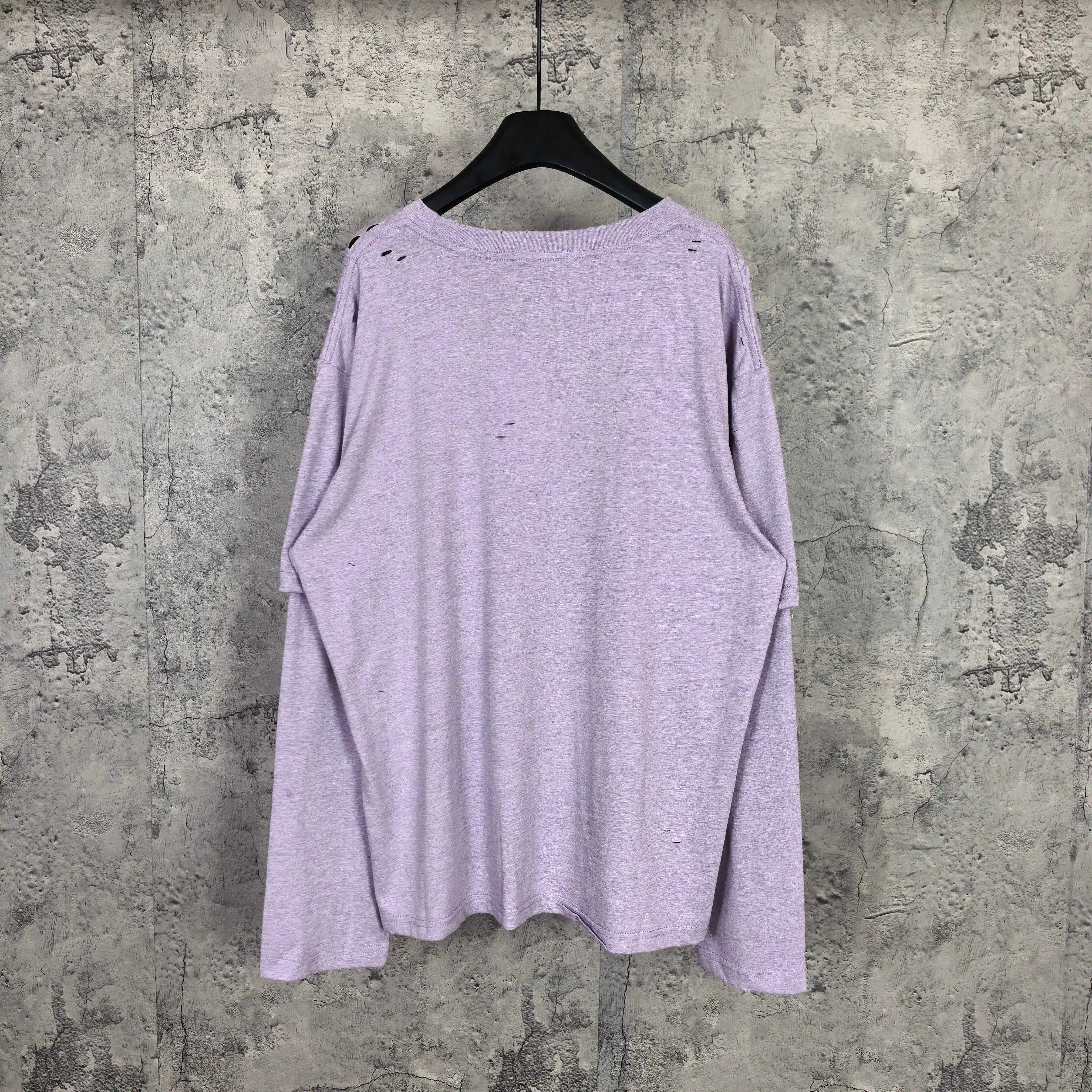 Distressed Logo Print Long-Sleeve T-Shirt D15524522 — view 2