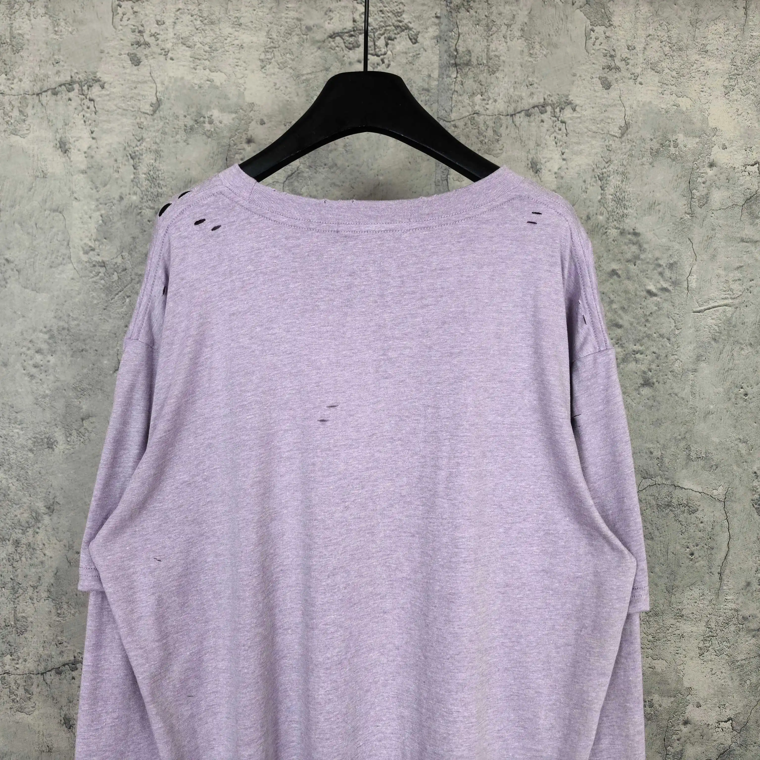 Distressed Logo Print Long-Sleeve T-Shirt D15524522 — view 6