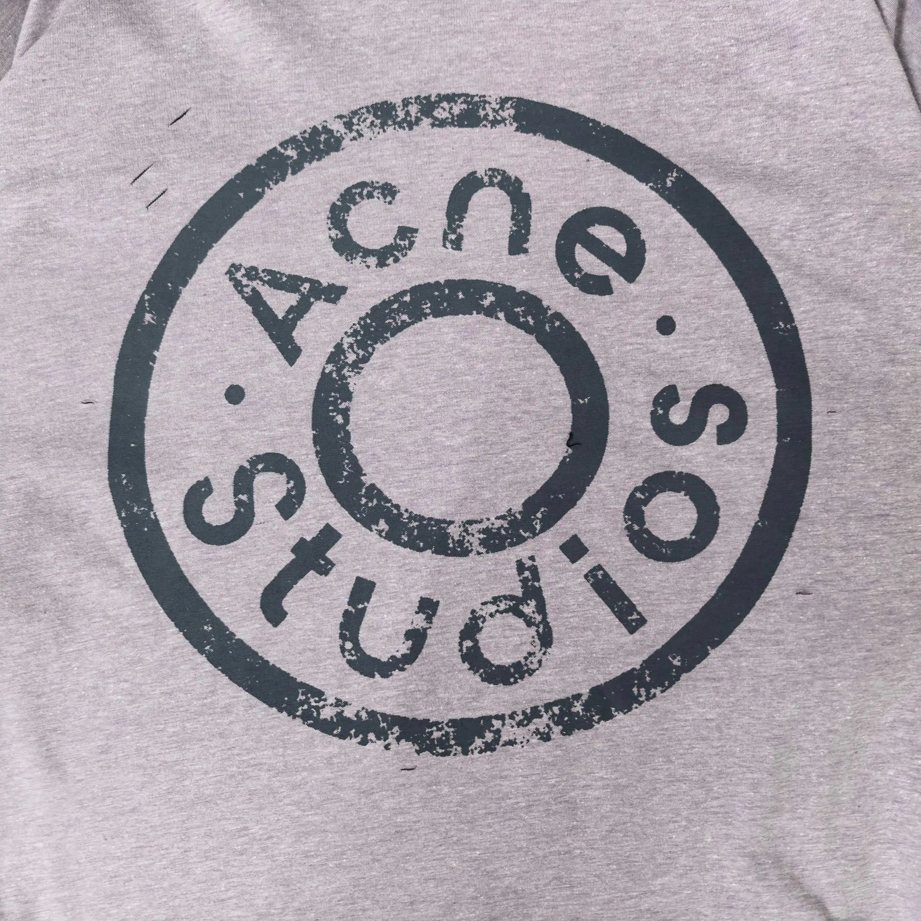 Distressed Logo Print Long-Sleeve T-Shirt D15524522 — view 8