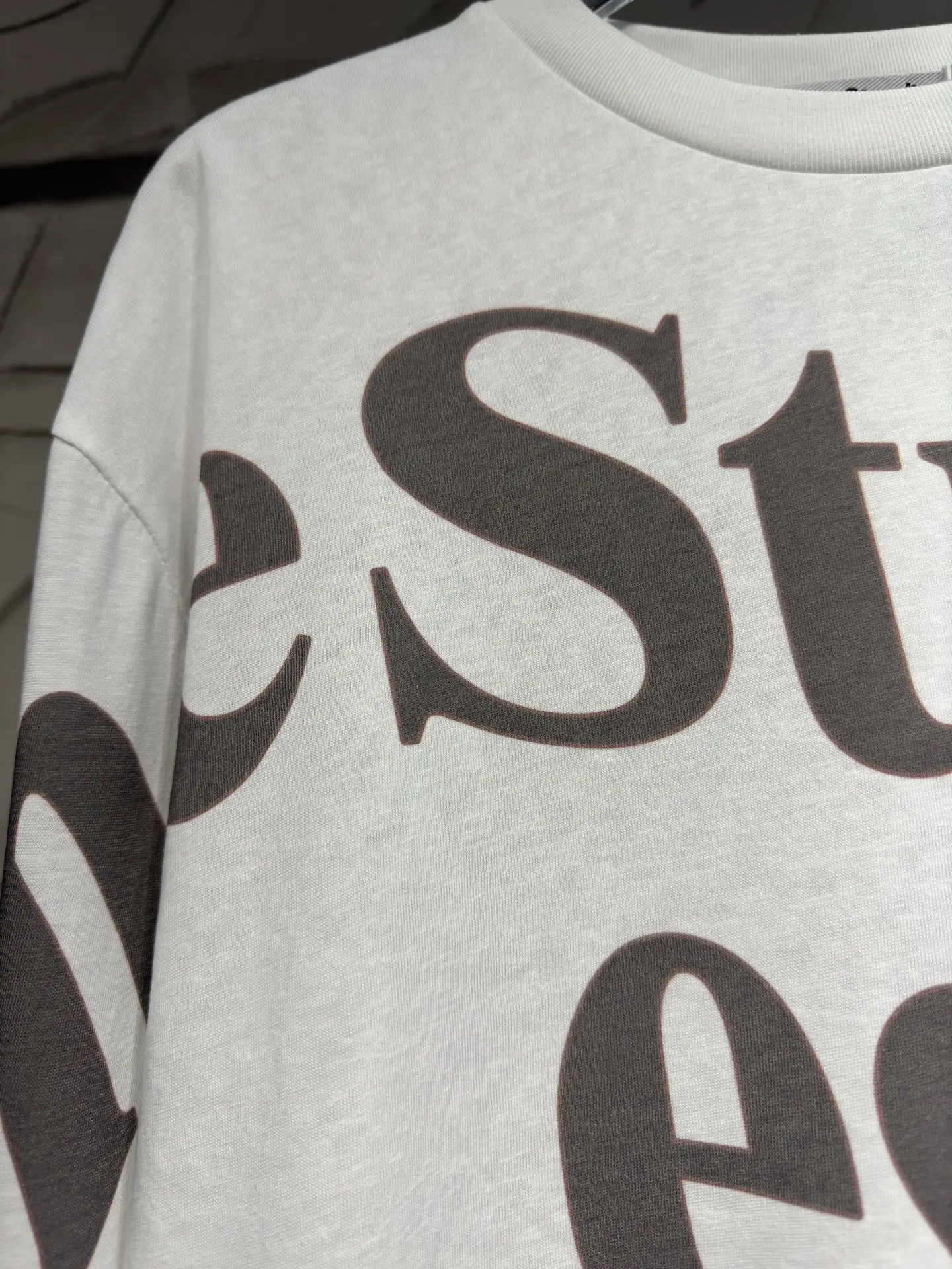 Logo Print Long-Sleeve T-Shirt D15524358 — view 2