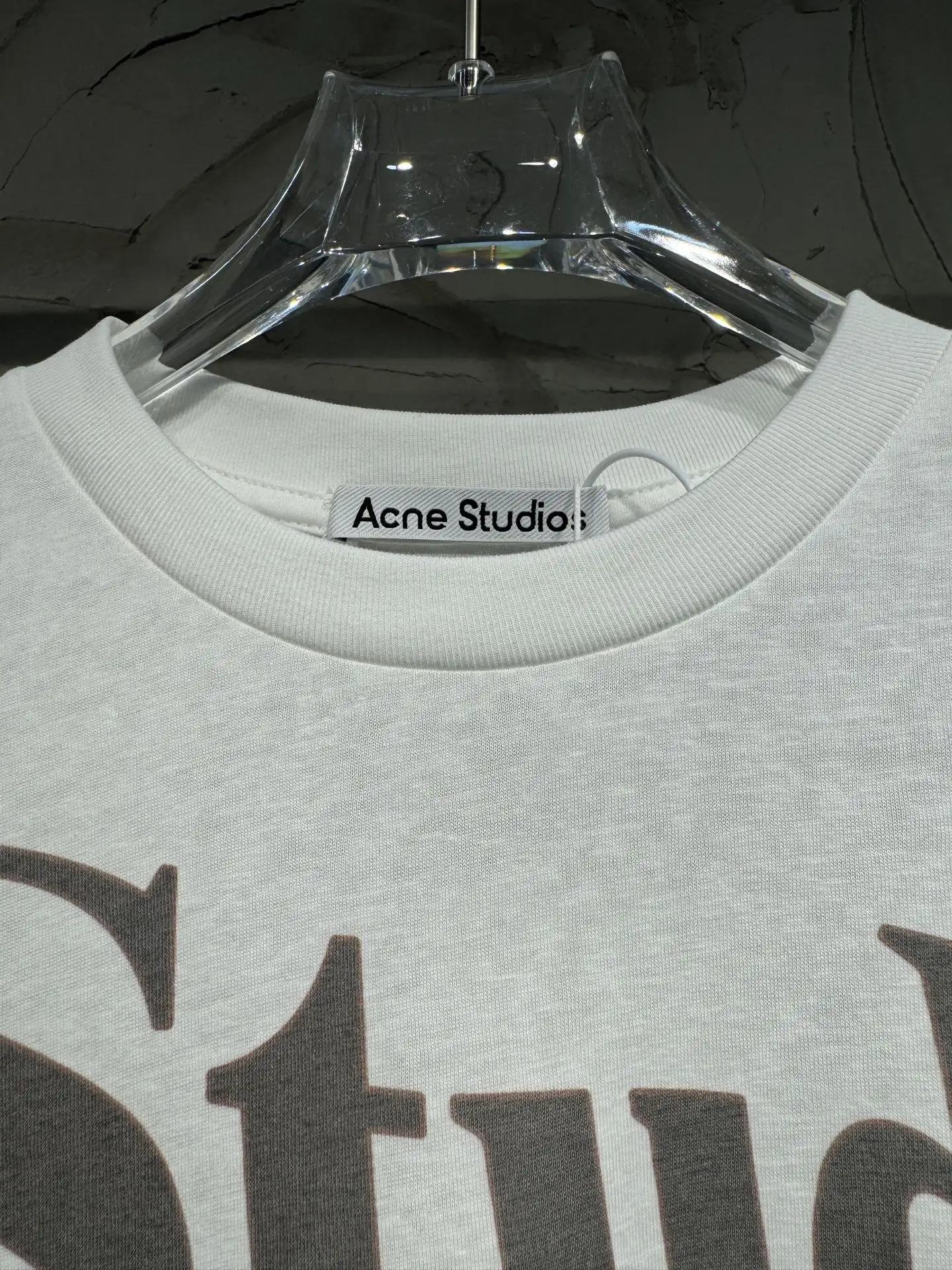 Logo Print Long-Sleeve T-Shirt D15524358 — view 7