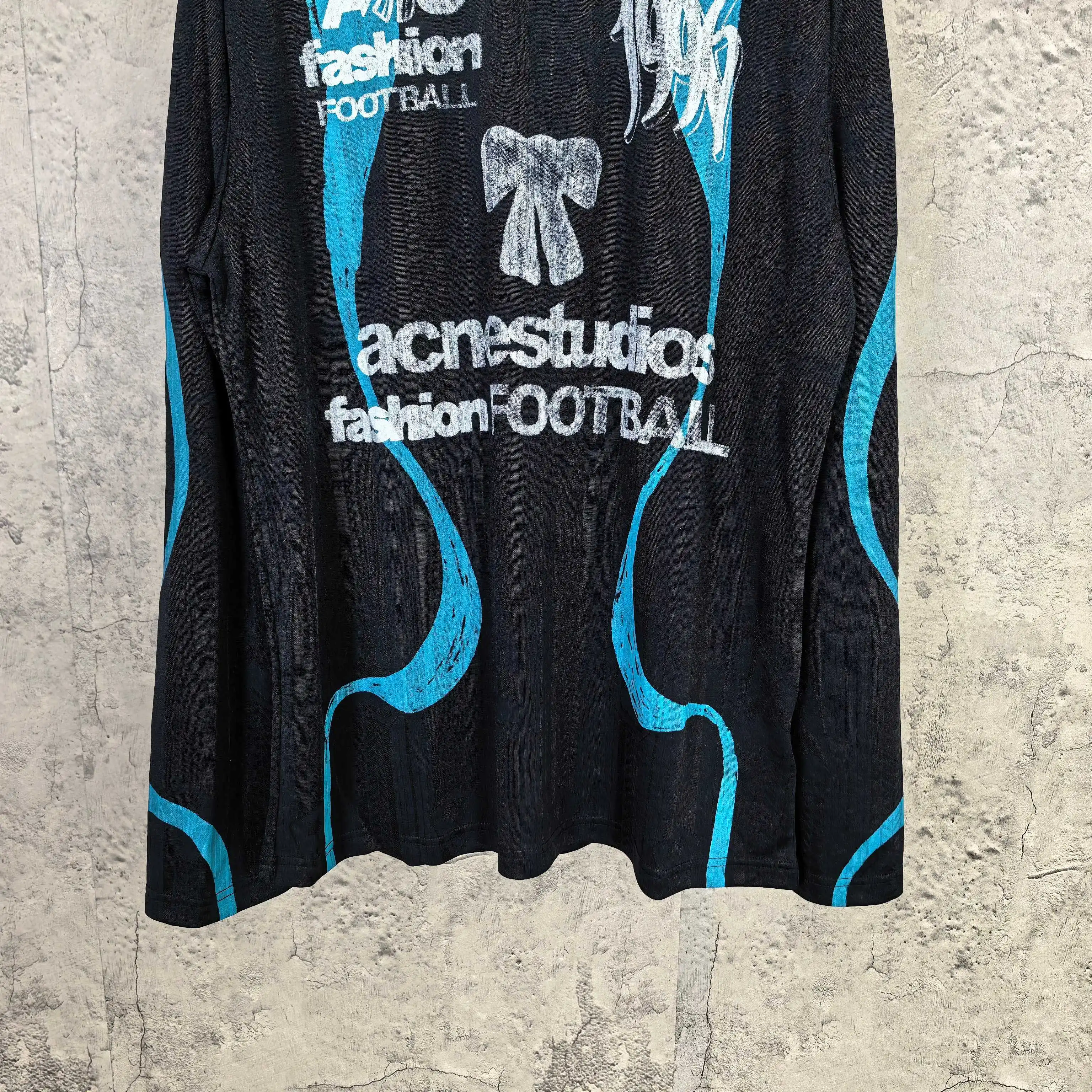 Long-Sleeve Graphic Football Jersey D15524552 — view 10