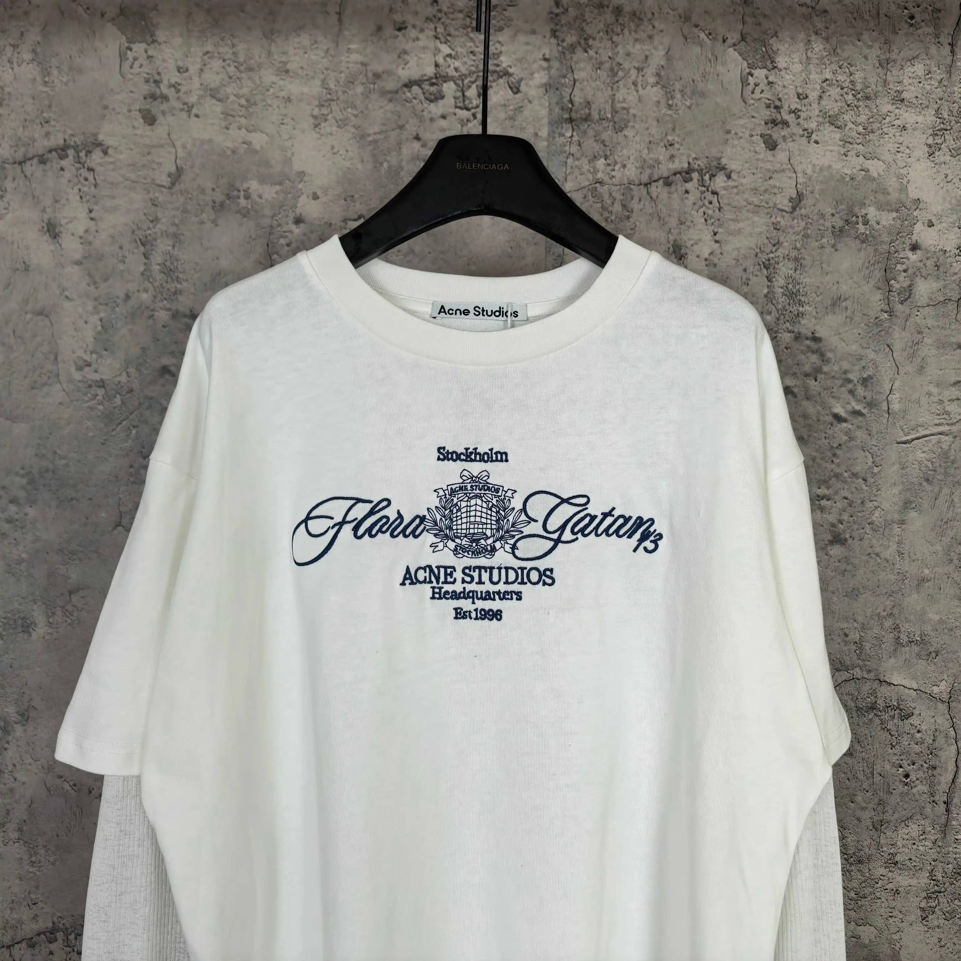 Layered Mesh Long-Sleeve Embroidered T-Shirt D15524555 — view 3