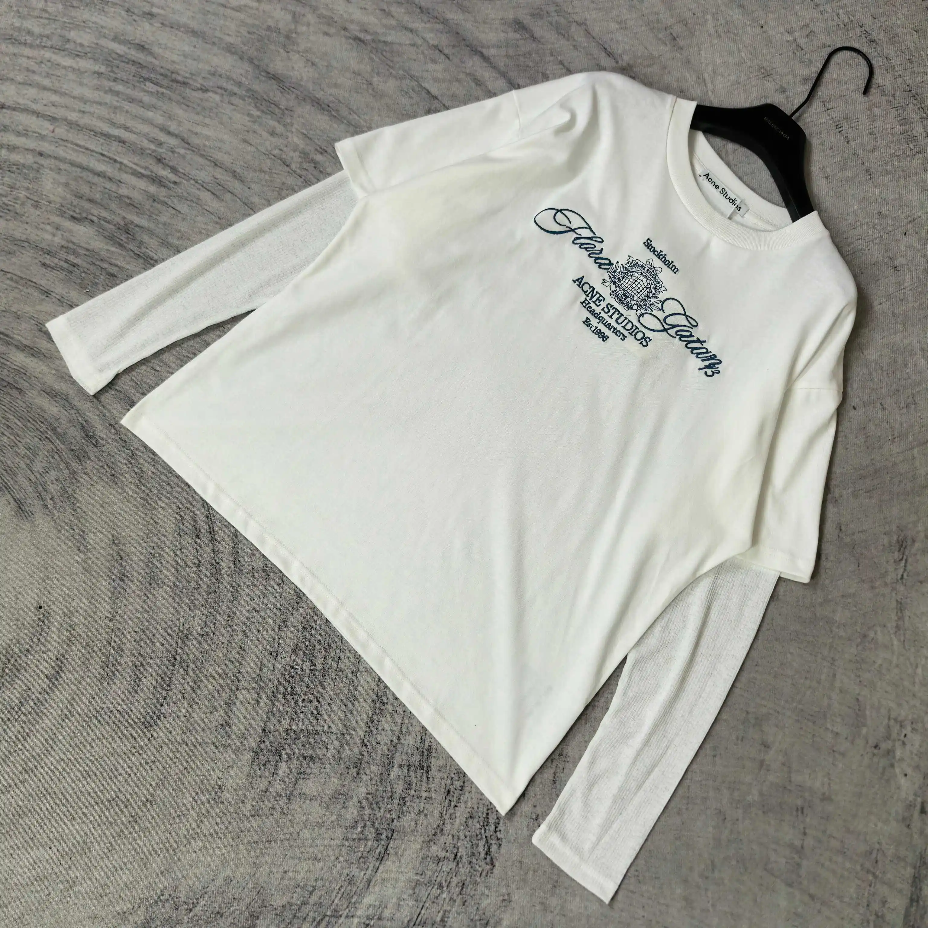 Layered Mesh Long-Sleeve Embroidered T-Shirt D15524555 — view 4
