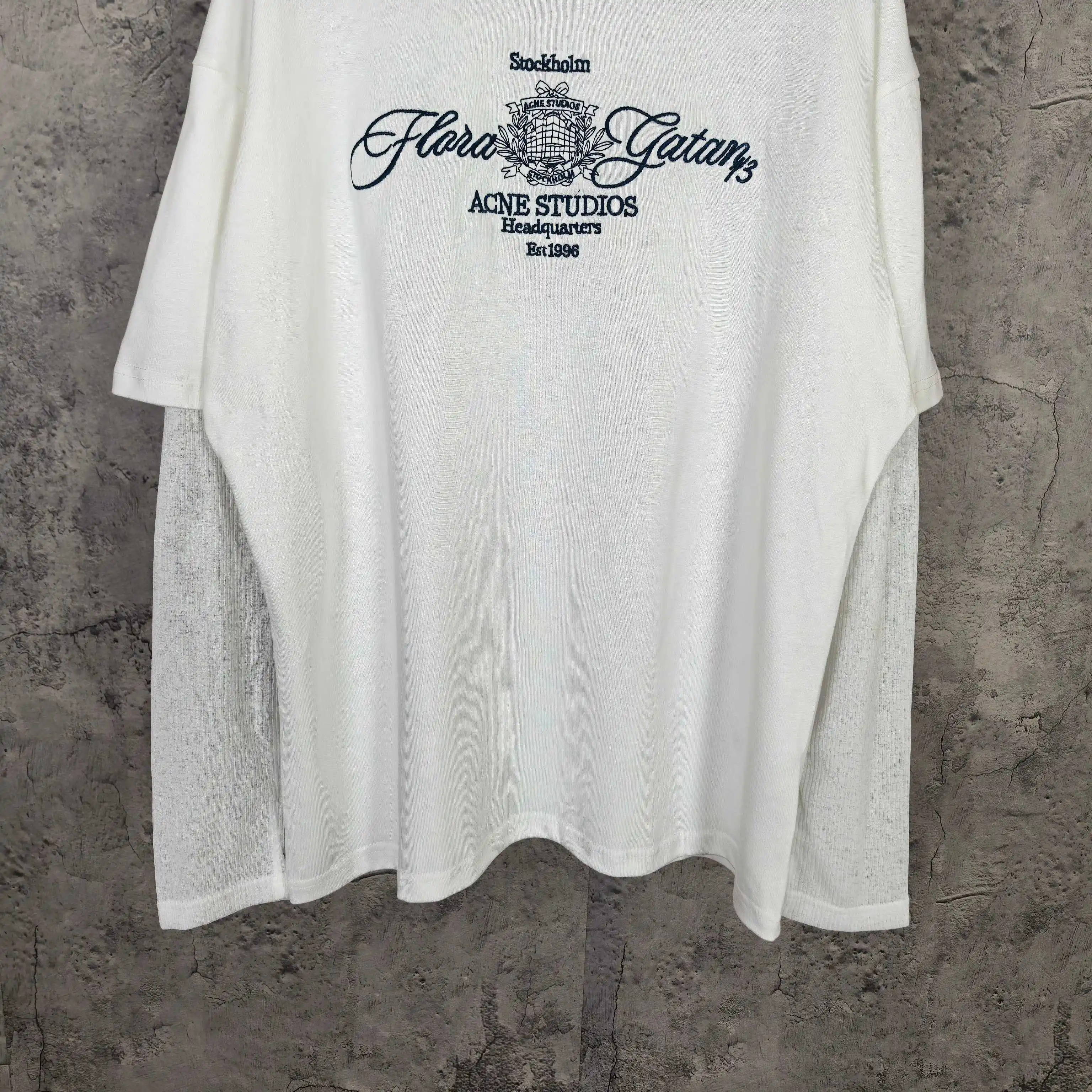 Layered Mesh Long-Sleeve Embroidered T-Shirt D15524555 — view 10