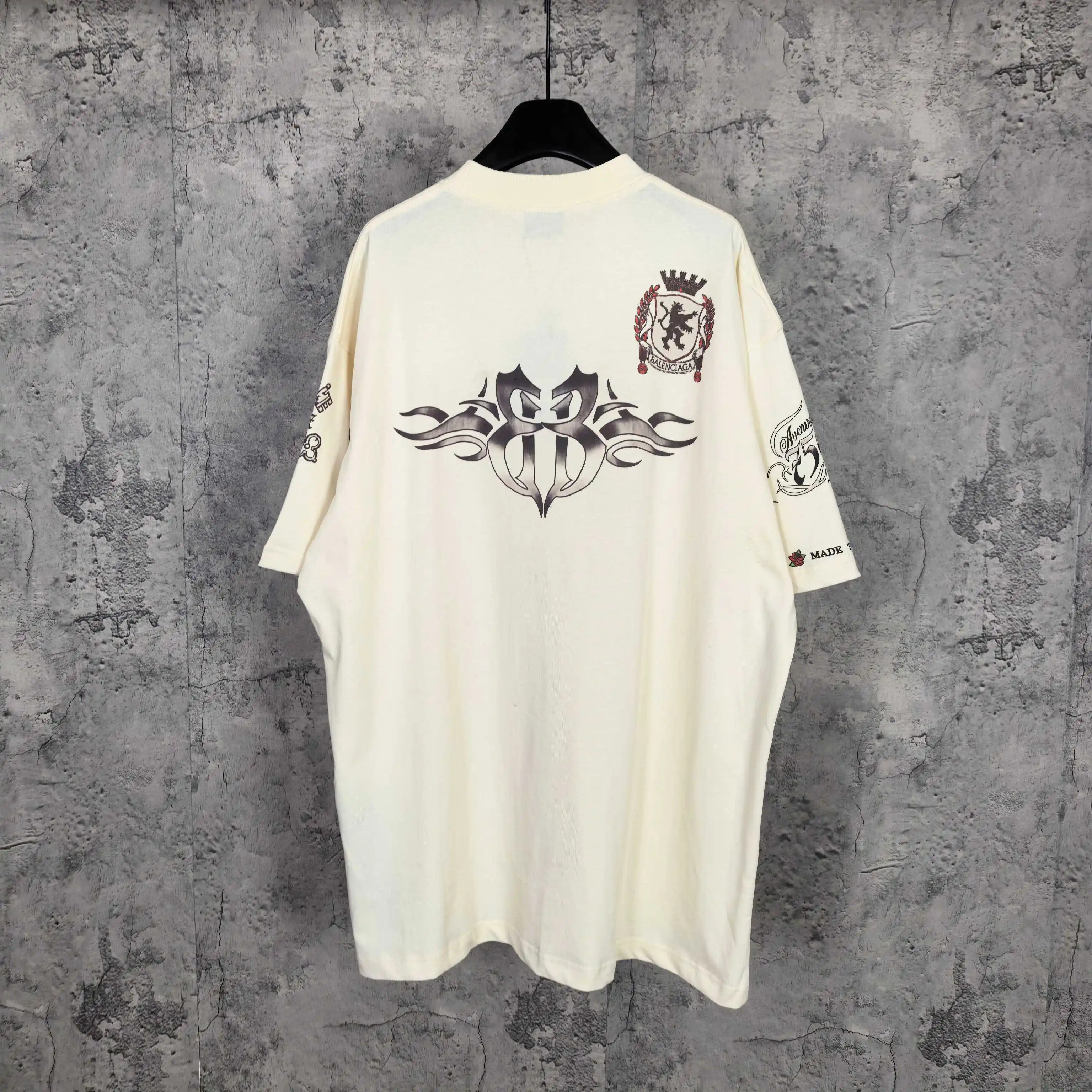 Tattoo Logo Print Medium Fit T-Shirt D15524461 — view 2