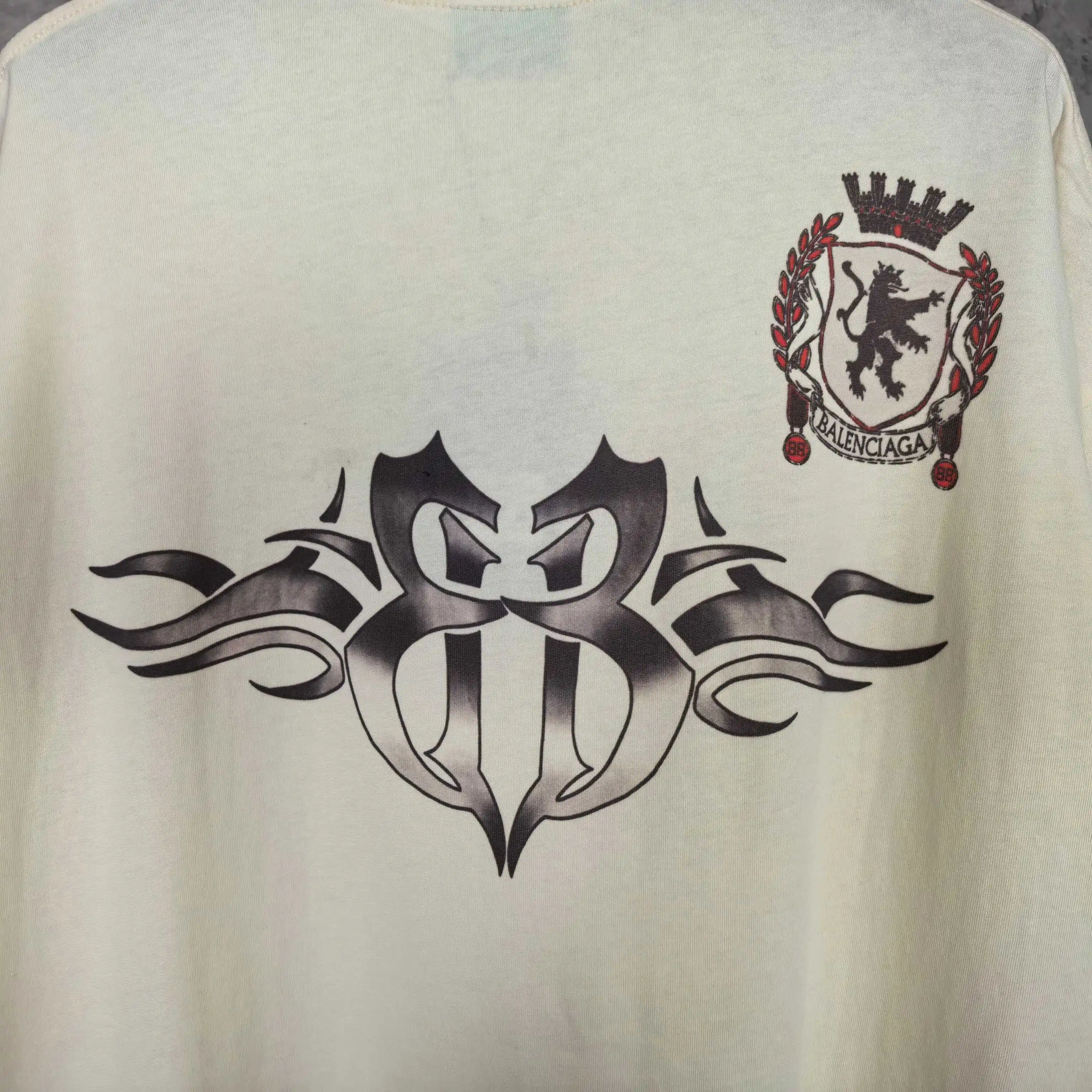 Tattoo Logo Print Medium Fit T-Shirt D15524461 — view 9