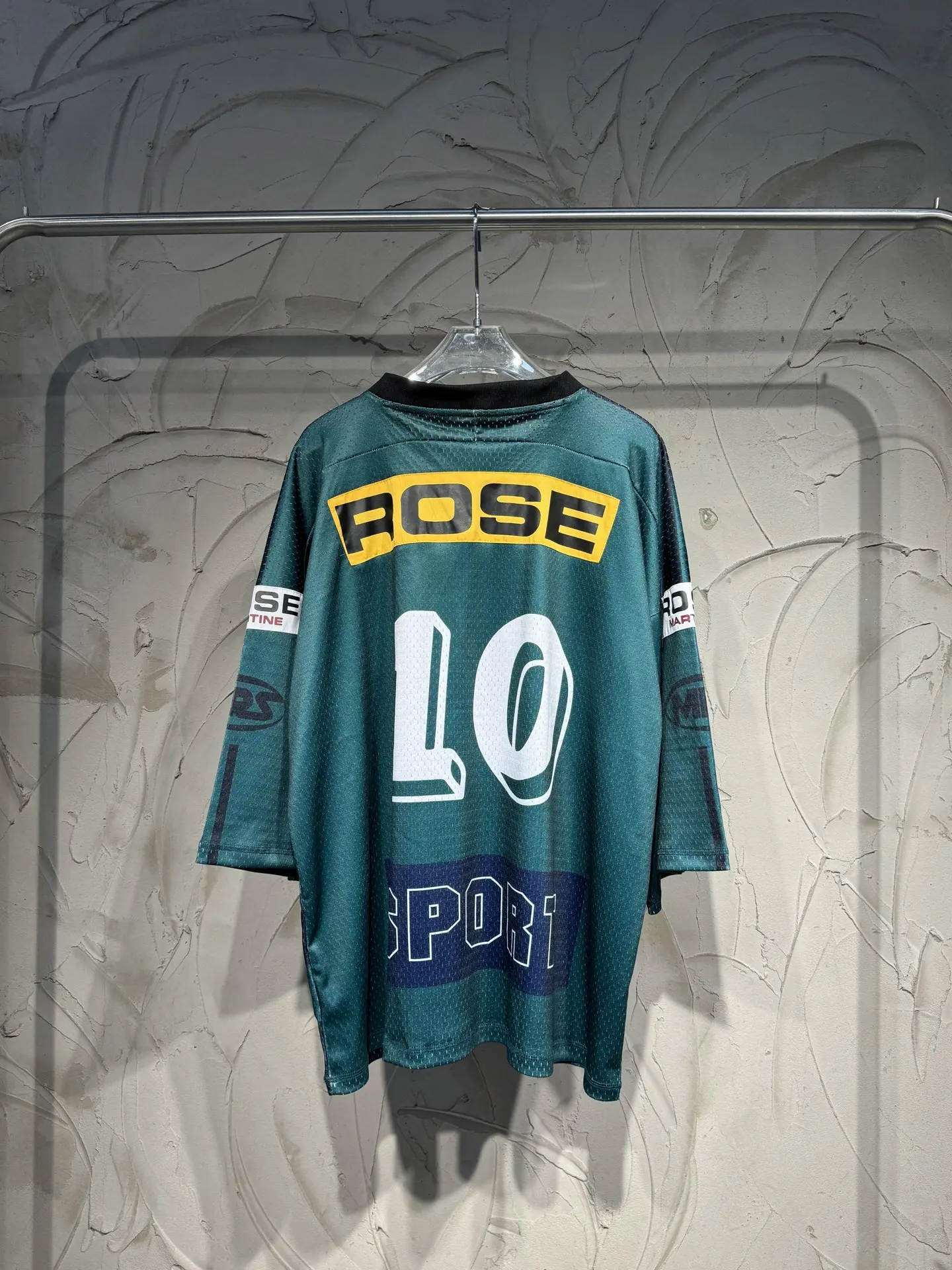 Oversized Logo-Print Mesh Football Jersey D15524336 — view 2