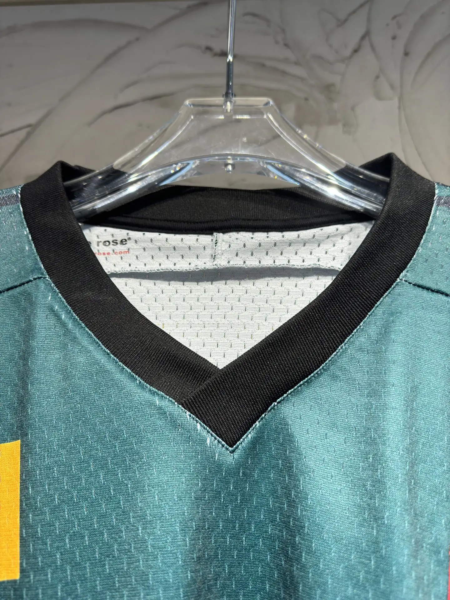 Oversized Logo-Print Mesh Football Jersey D15524336 — view 14