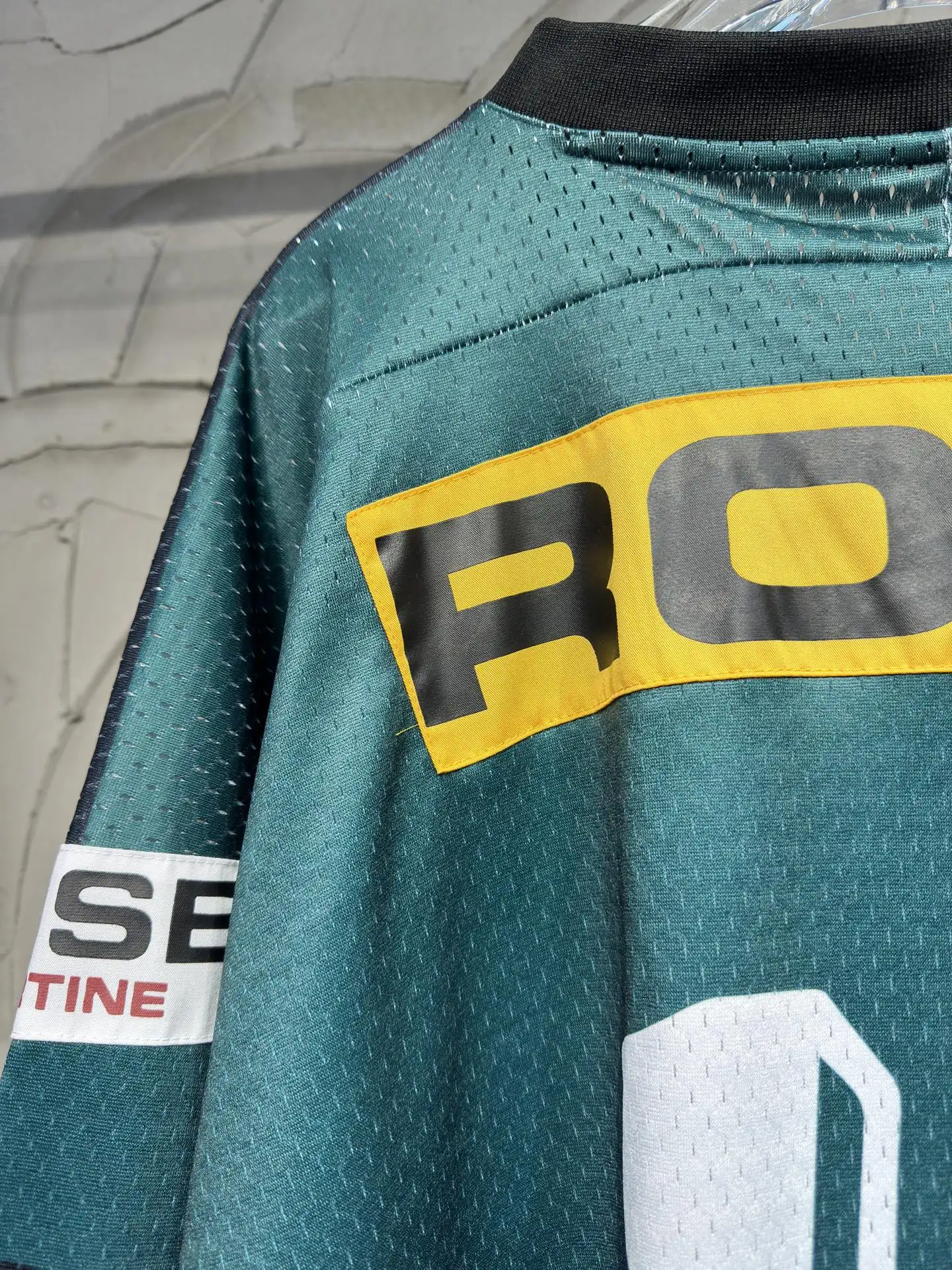 Oversized Logo-Print Mesh Football Jersey D15524336 — view 16