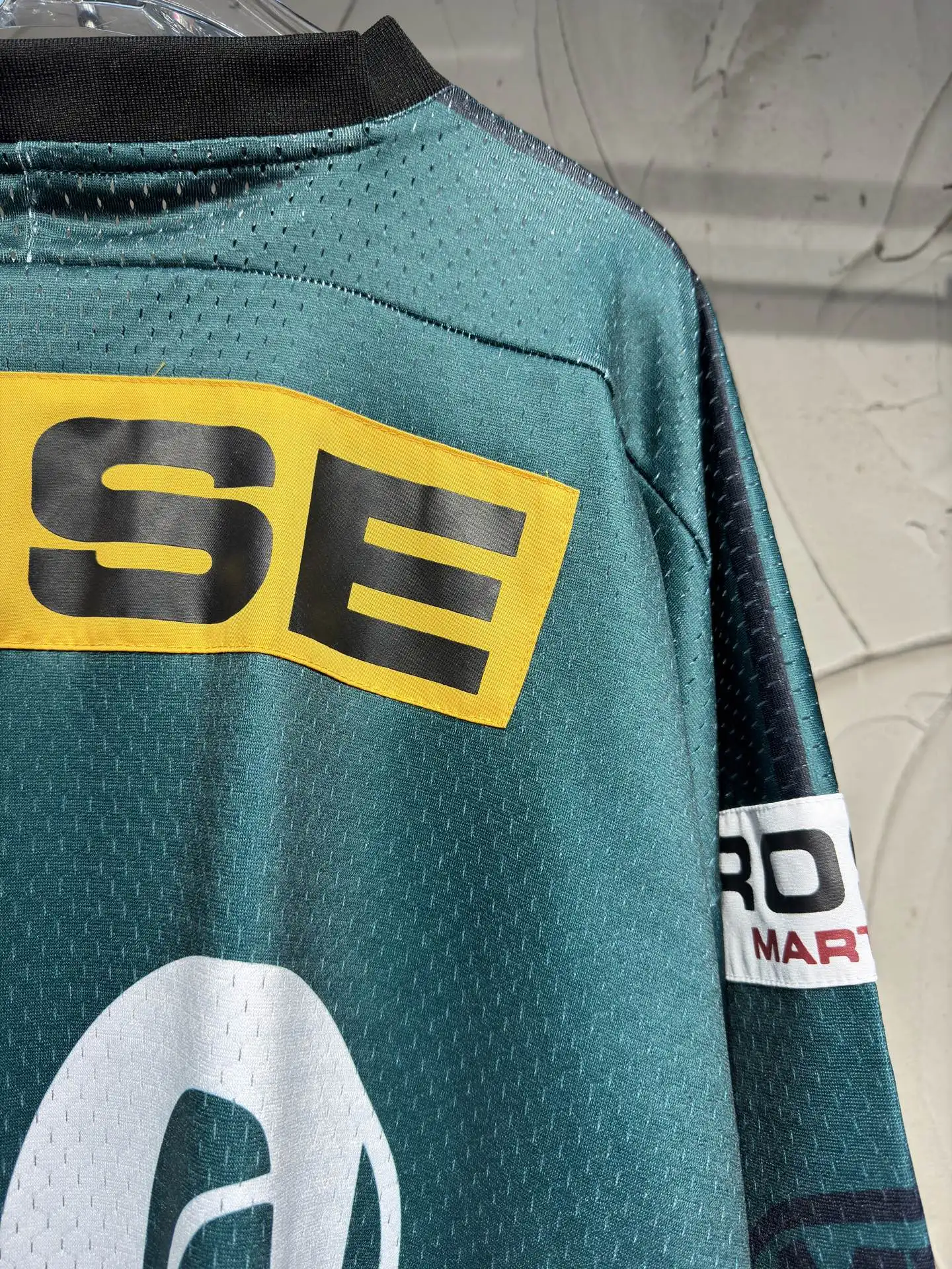 Oversized Logo-Print Mesh Football Jersey D15524336 — view 17